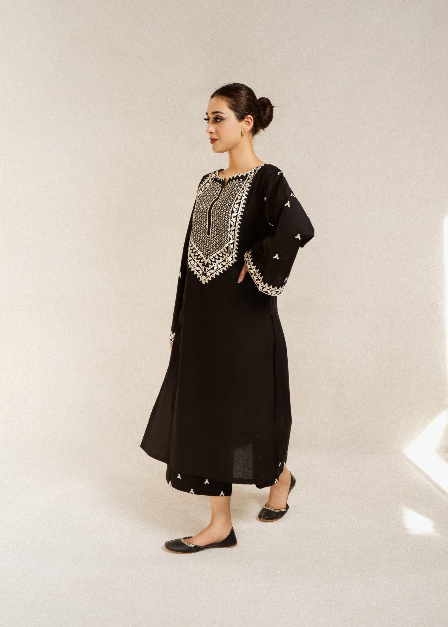 Ramal Tareek embroidered dress Women 2pcs