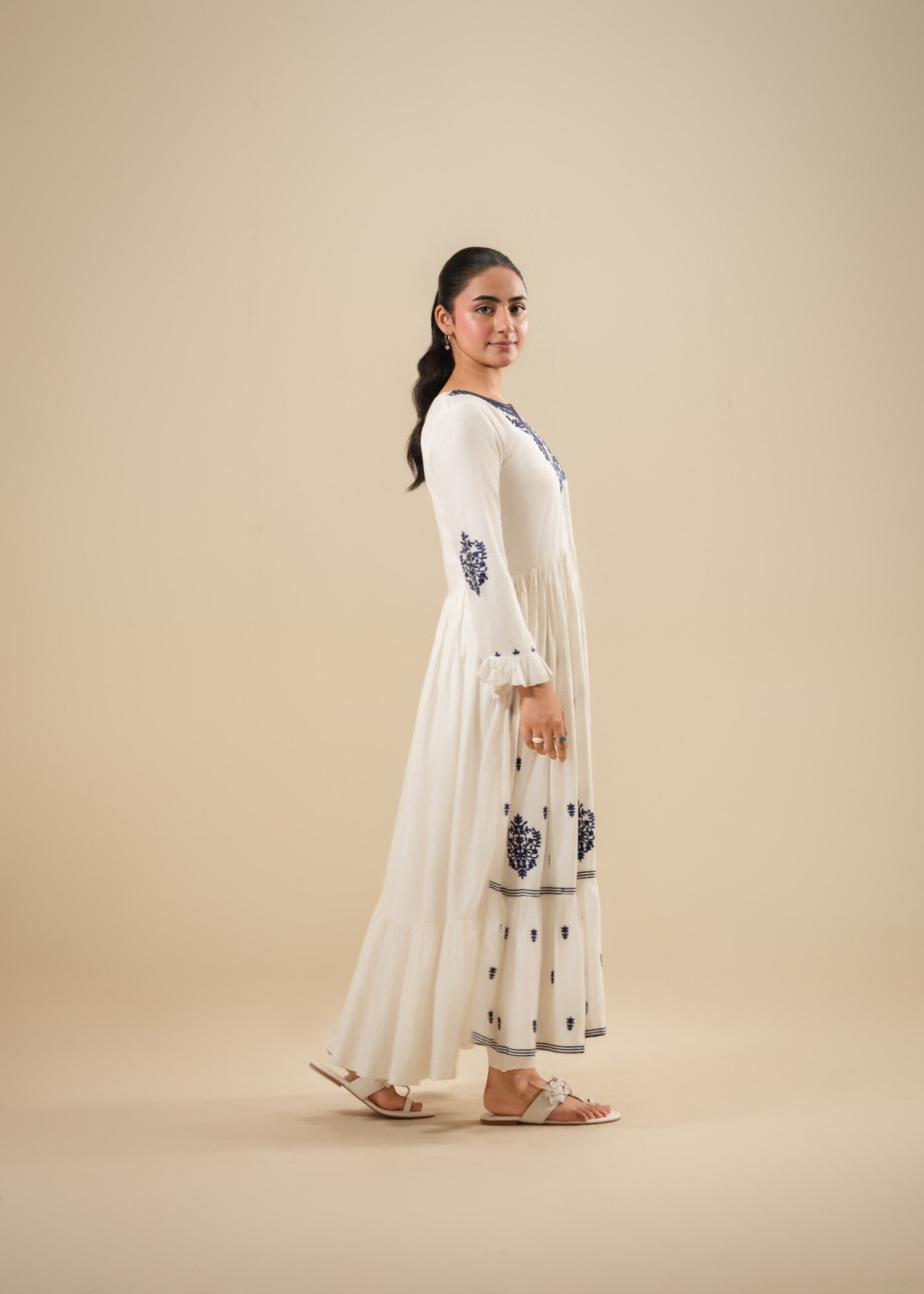 Akhrot Clothing Ivory Whisper Women 2pcs