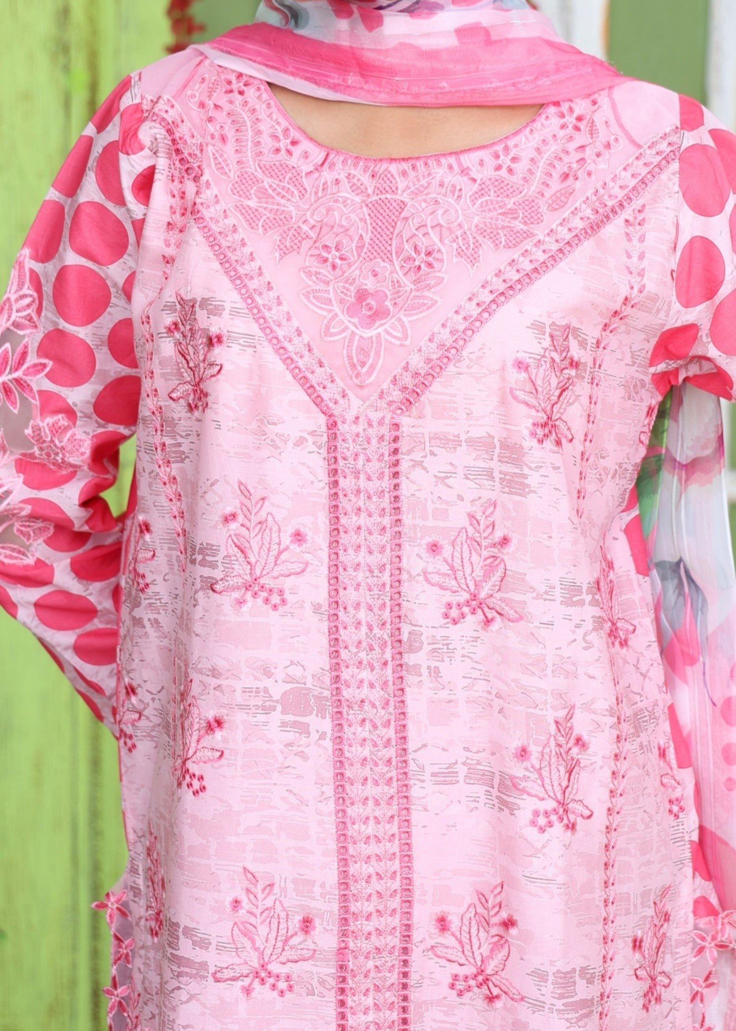 Mr Rai Attires Embroidered () Women 3pcs