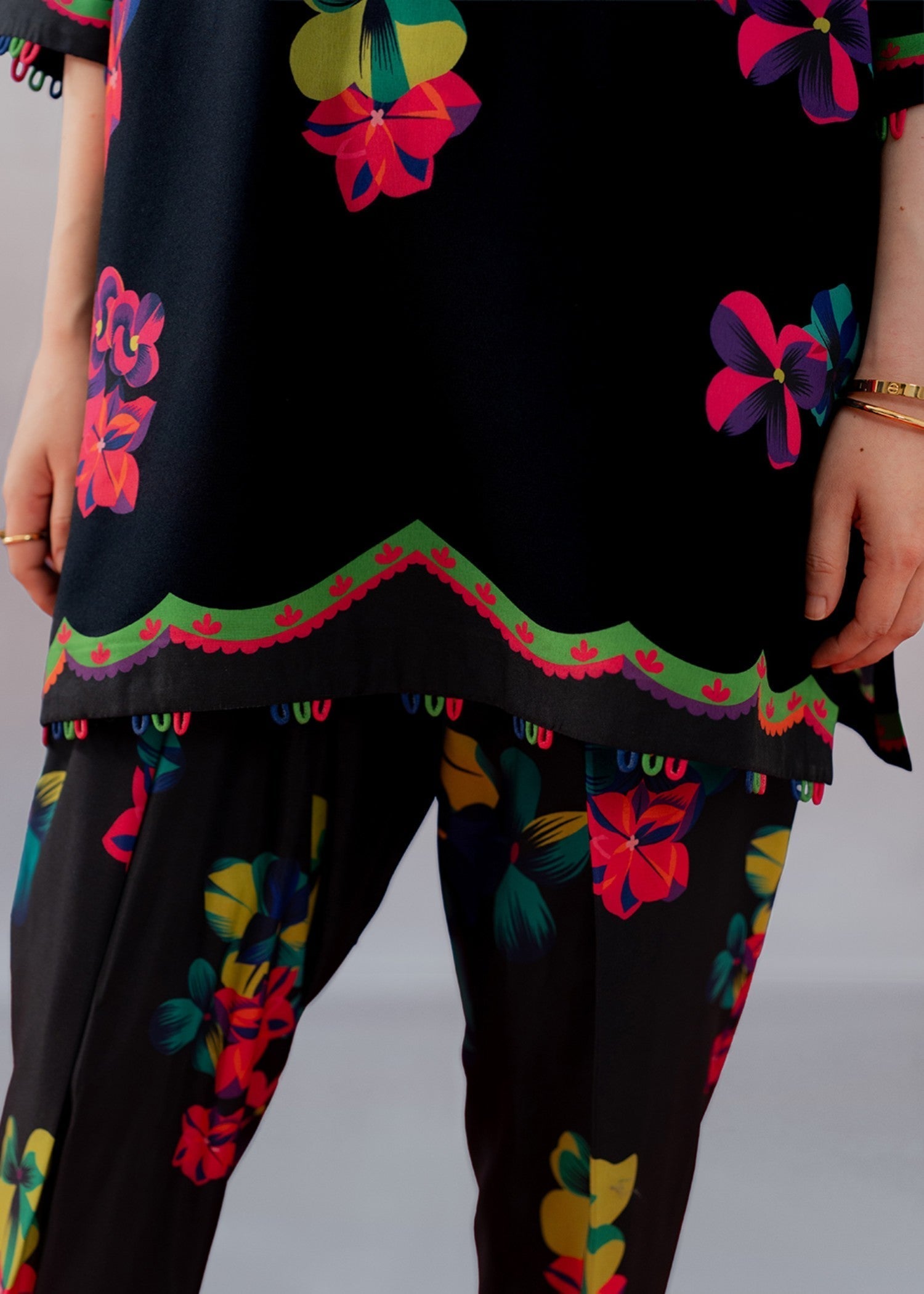 Kiara Flaire Women 2pcs