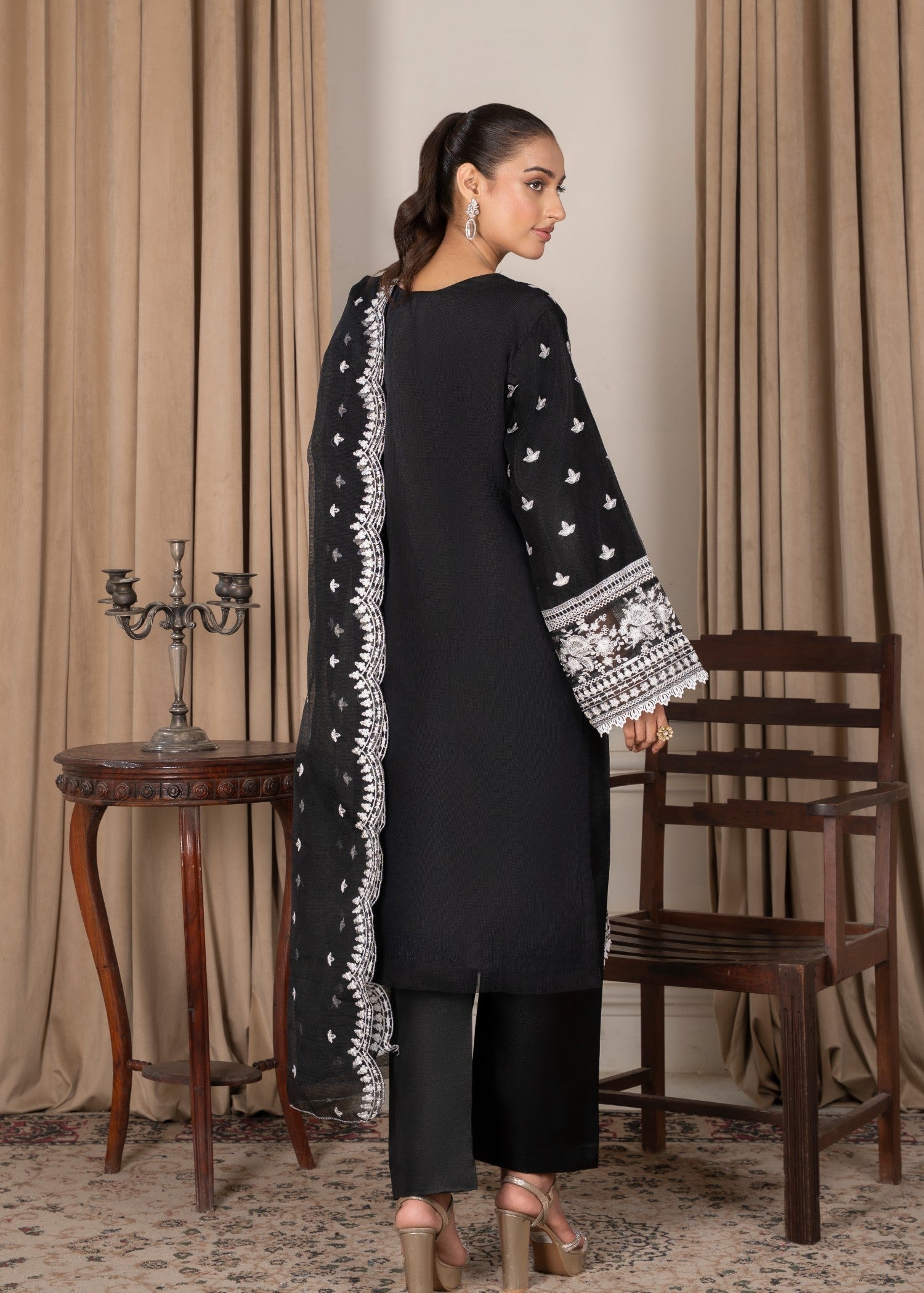 Avira Pret Paaras Women 3pcs