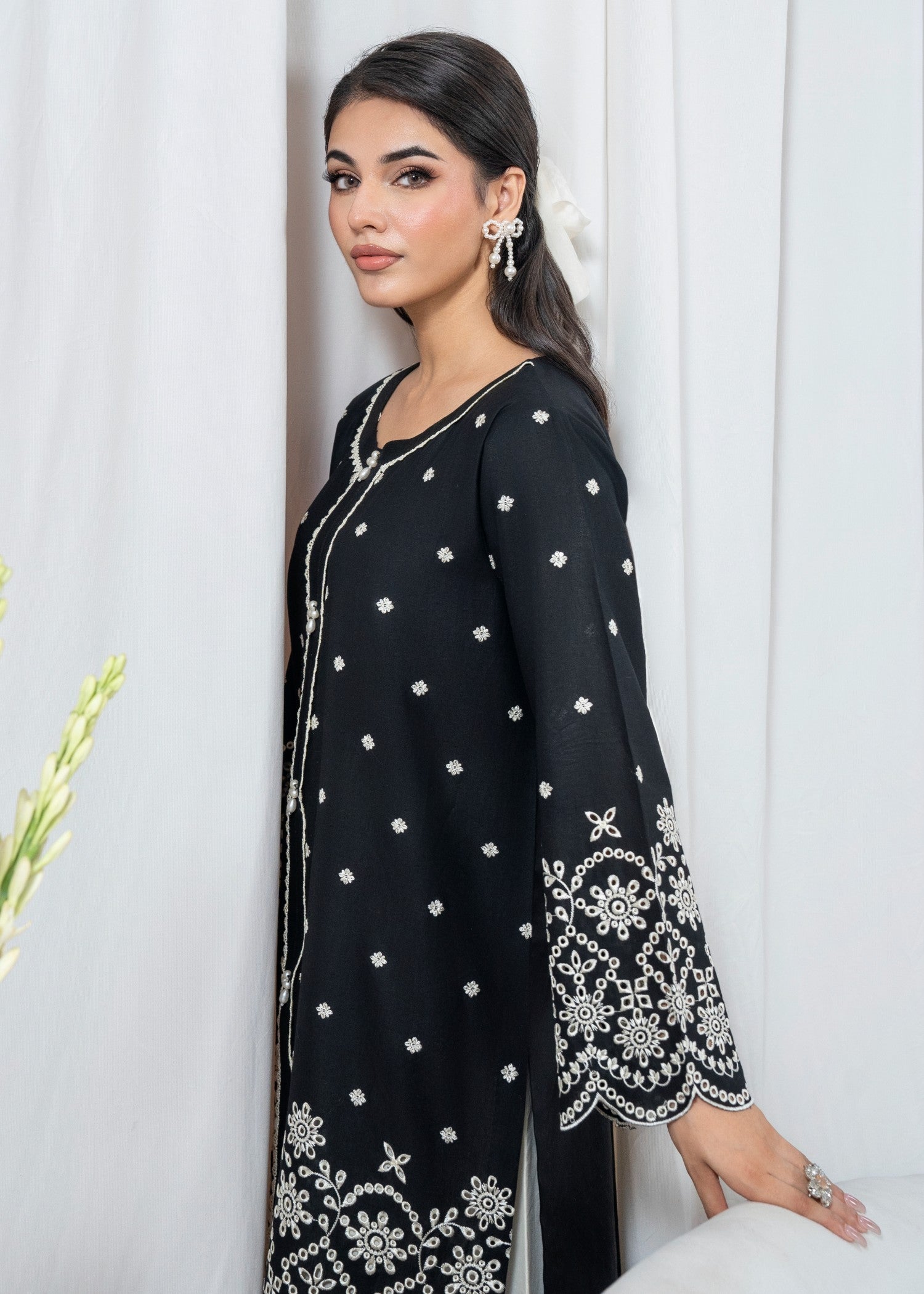 Zoya&Zafar Monochrome Maison Women 2pcs