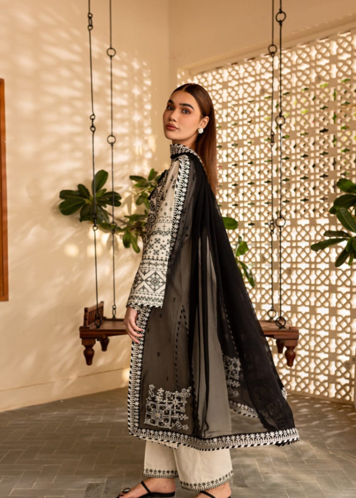 Shehroz Fashion ARFA LAWN EMBROIDERY SUIT Women 3pcs