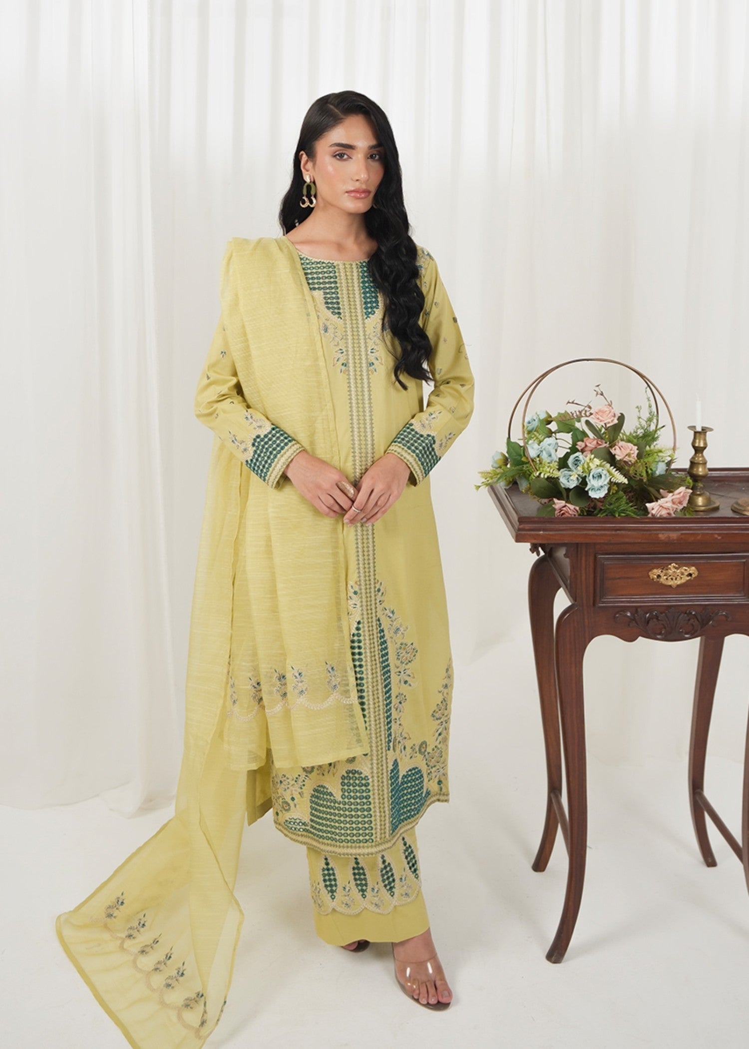 Kross Kulture Embroidered Lawn Suit 01651 Women 3pcs