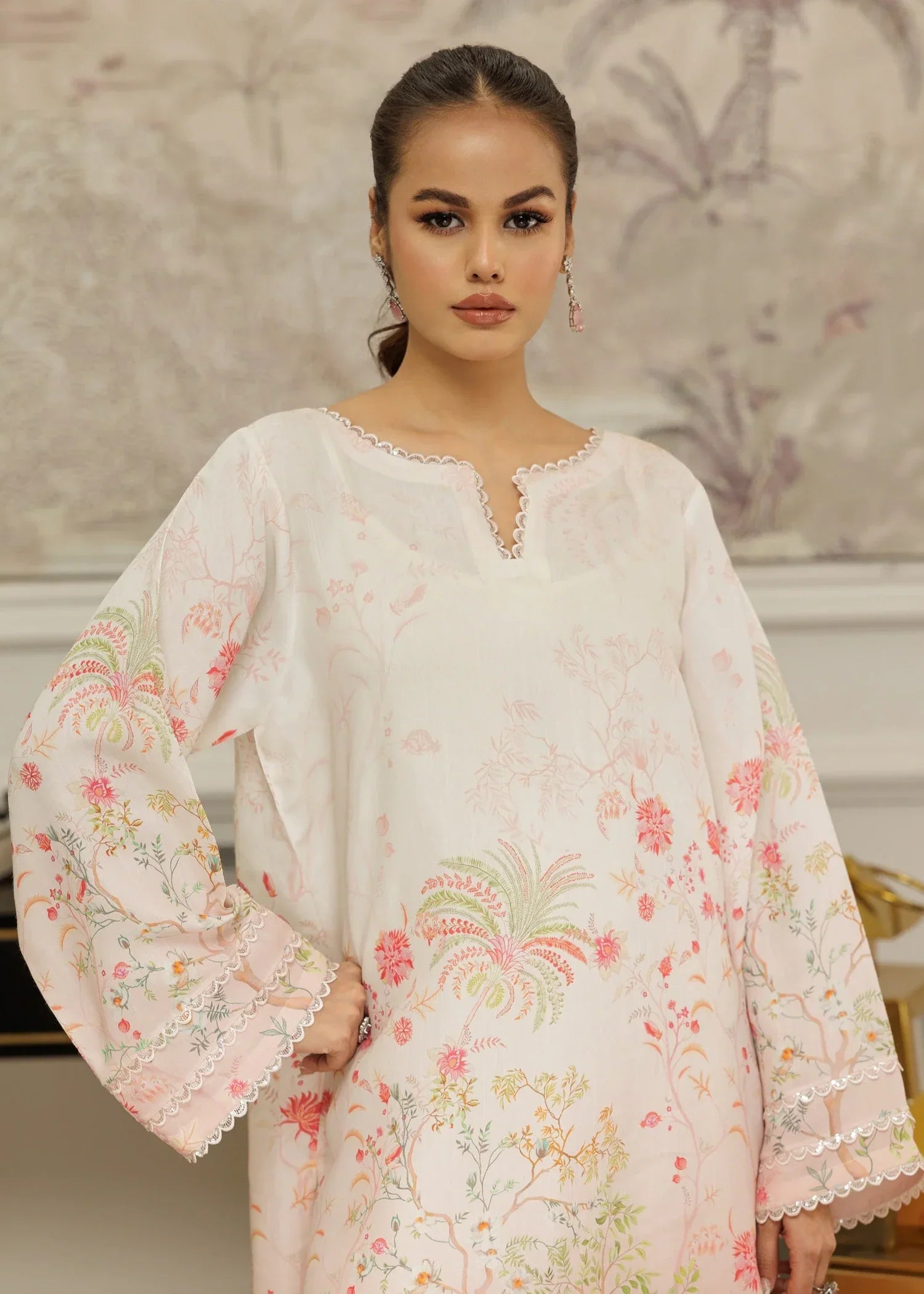 Threads & Motifs Ready To Wear 9560 Women 1pcs