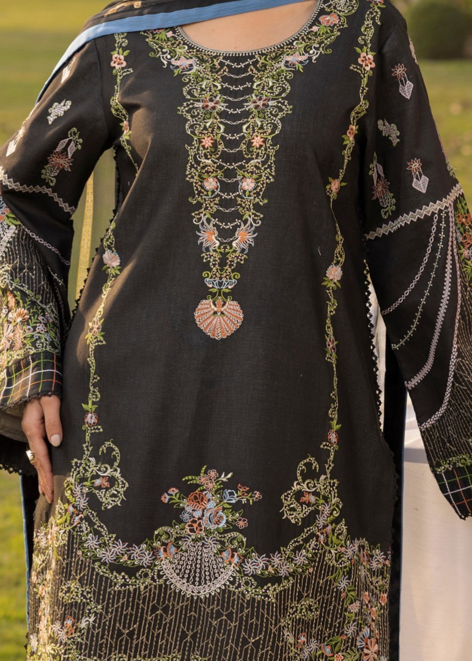 Tessa Noir Enchantment PRET Women 3pcs