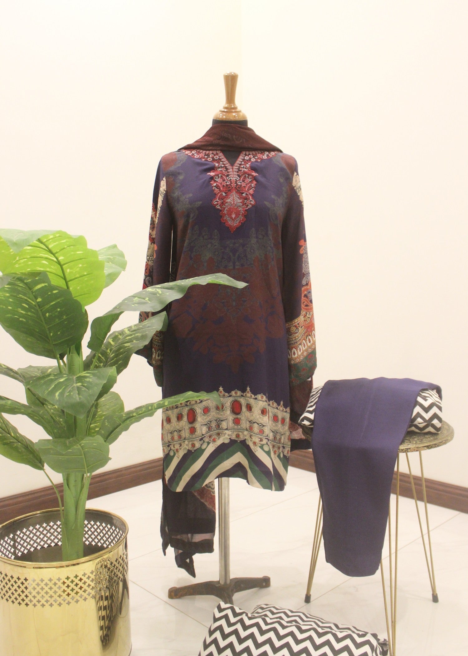 Afifa Iftikhar Ethnic Enclave Women 3pcs