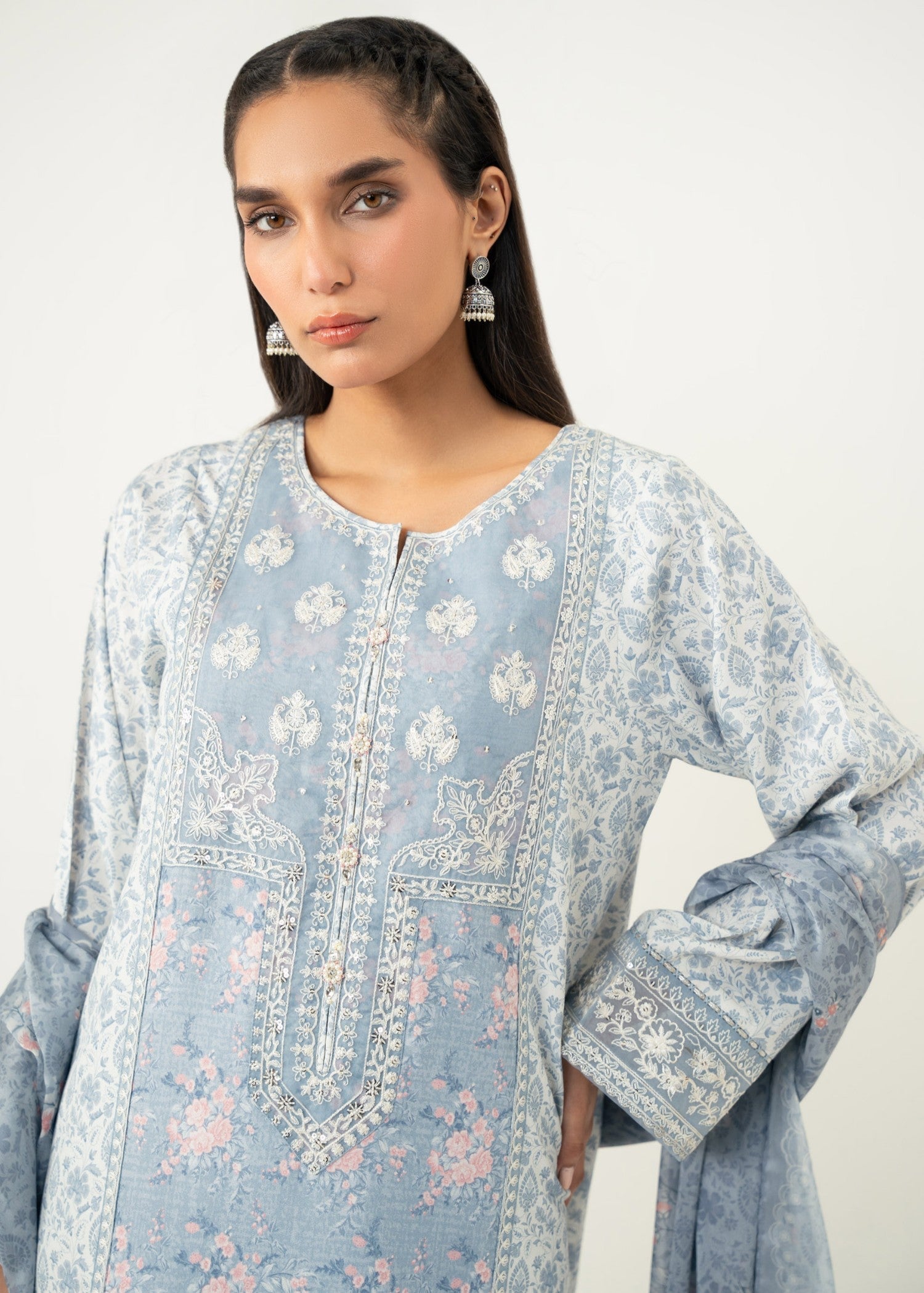 Zeen Stitched Embroidered Oak Silk Suit WZM34534 Women 3pcs