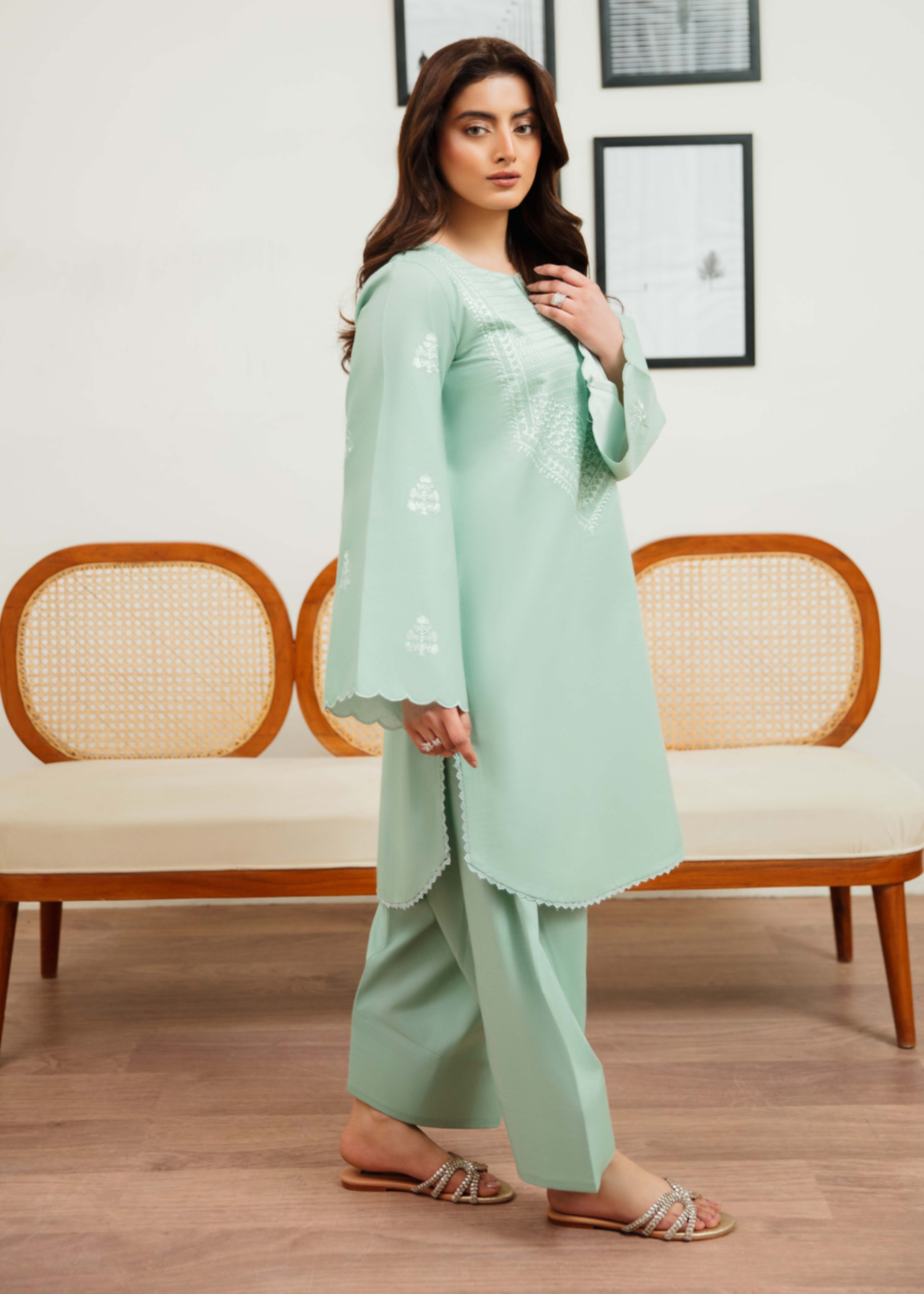 Humdum Ayra D06 Women 2pcs