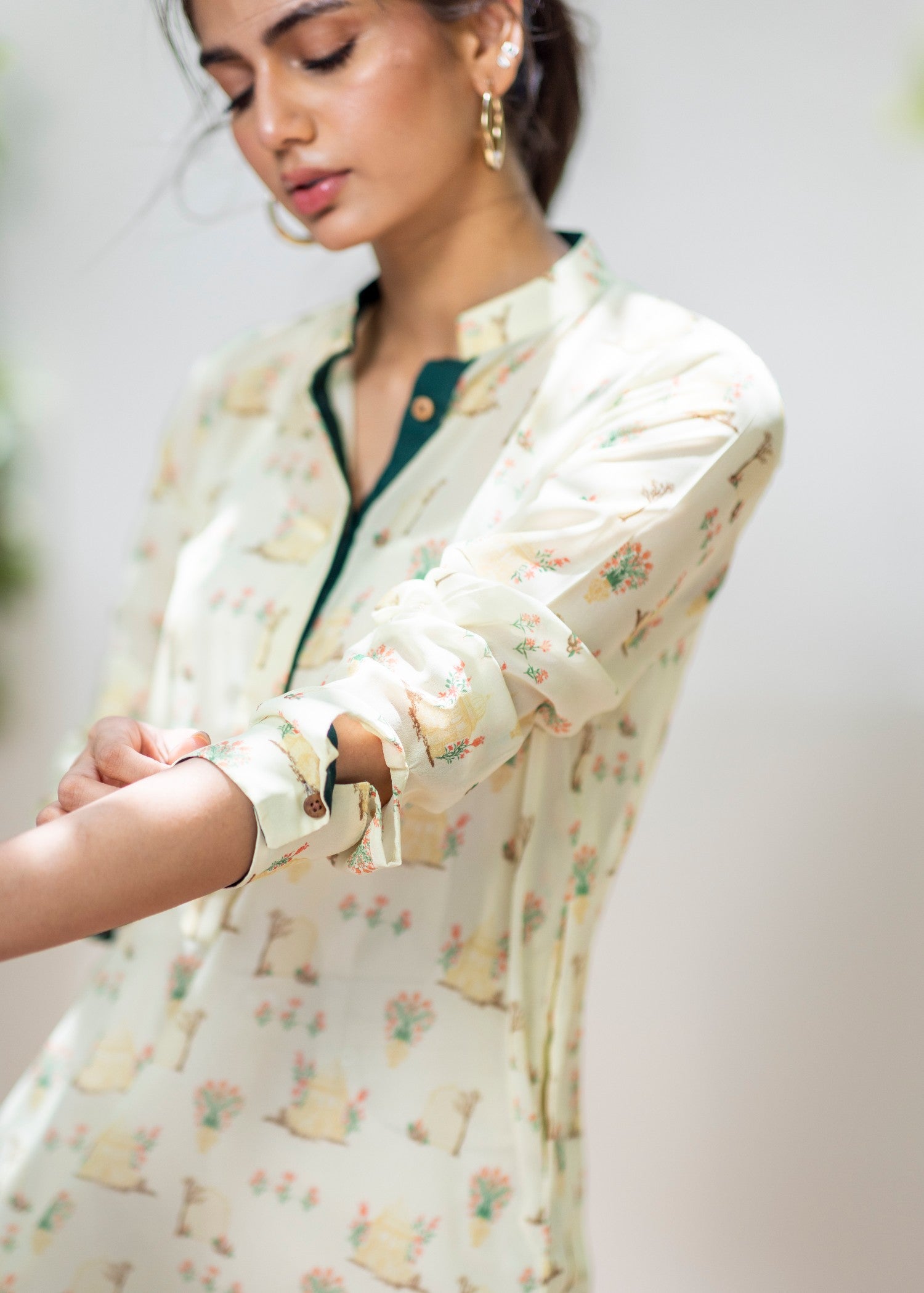 Daak & Co. Mughal Kurta Ivory (Shirt & Slip) Women 1pcs