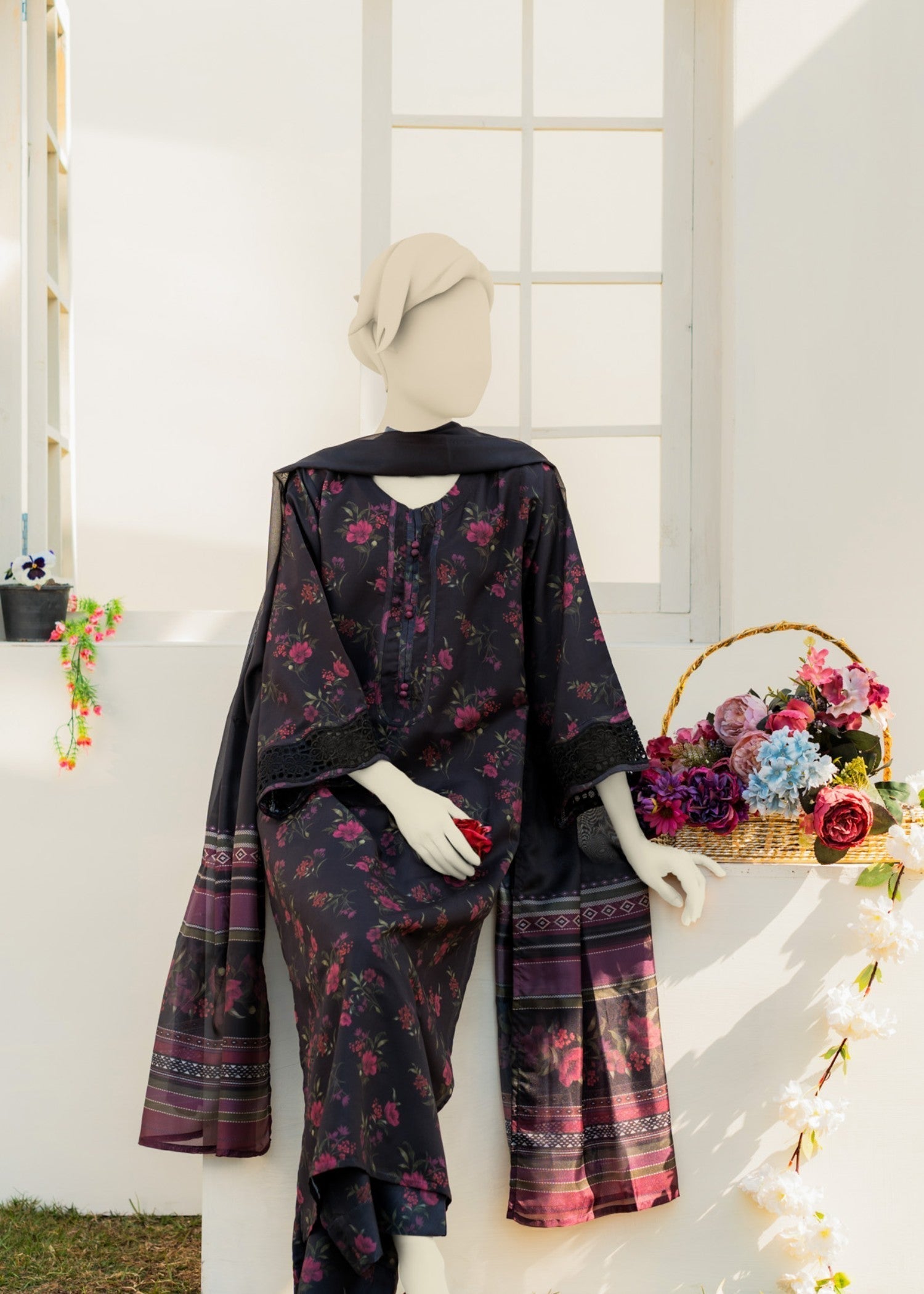 Zaira and Mahnoor Jazmine suit Women 3pcs