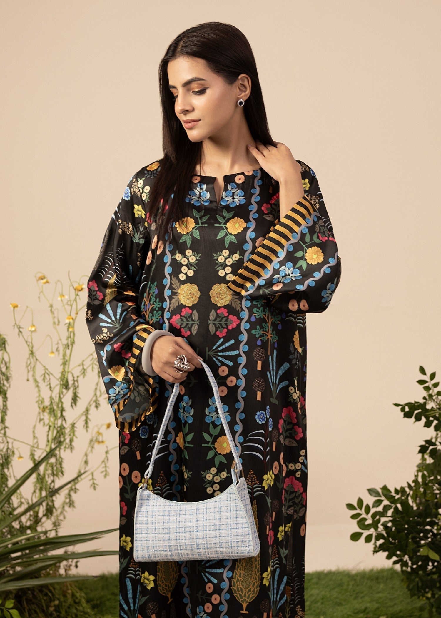 Zuri RAVEEN ZS 28 BLACK Women 2pcs