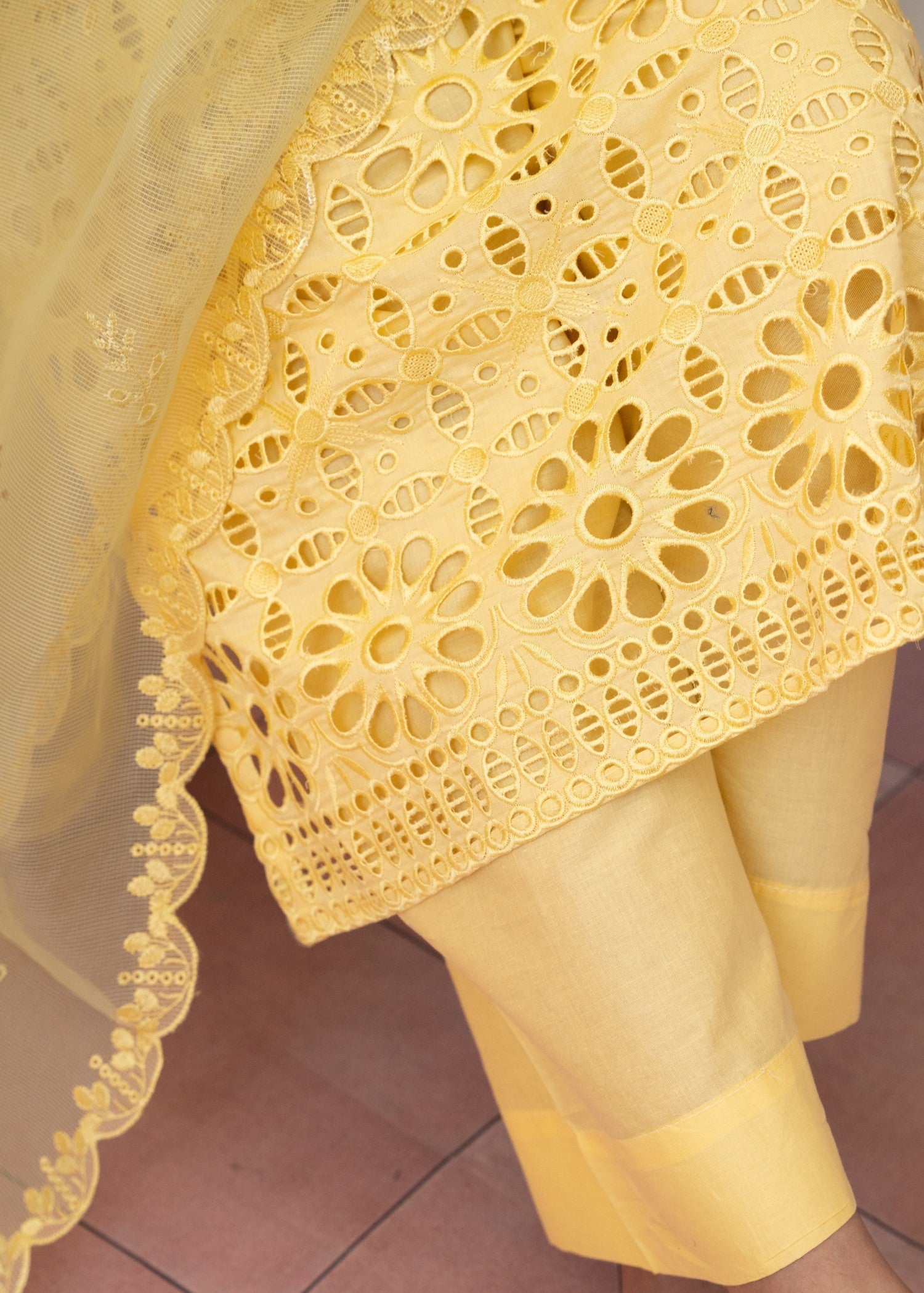 Waniya Awais WAL V1 D#4 Stitched Women 3pcs