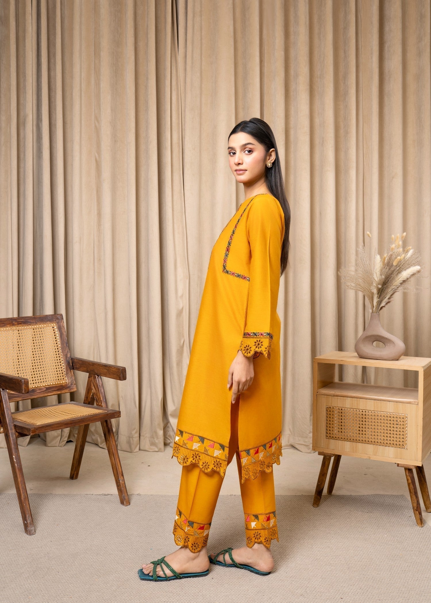 Zoya&Zafar Amber Elegance Women 2pcs