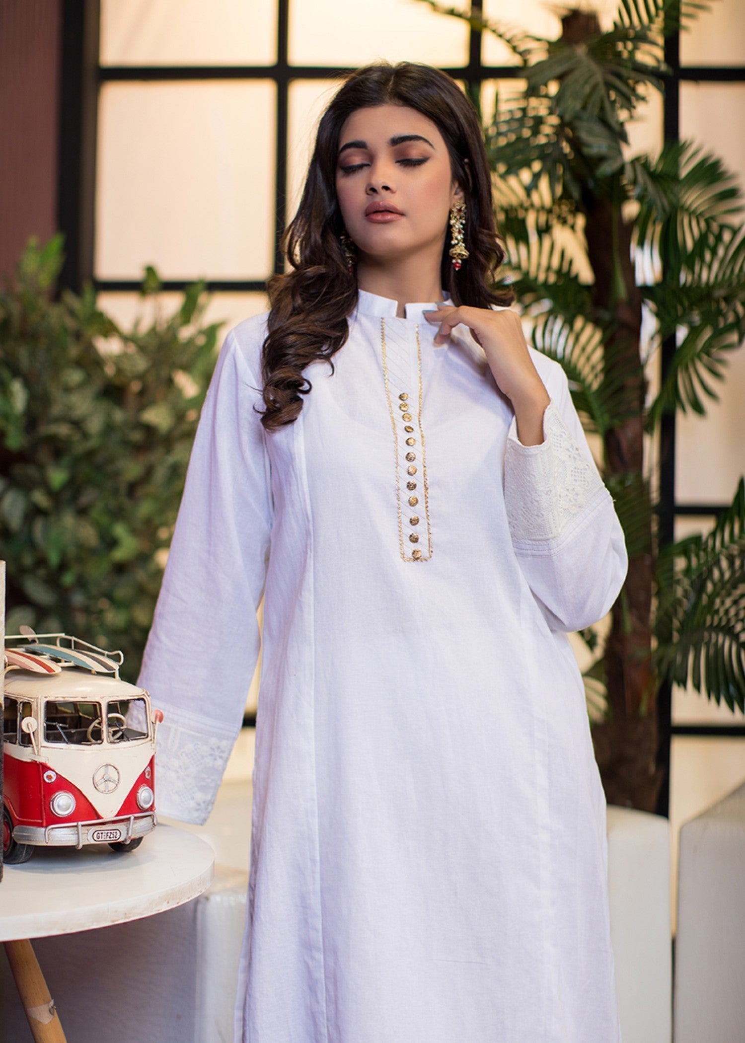 Urban Cut Cotton Embroidered Kurti White Women 1pcs