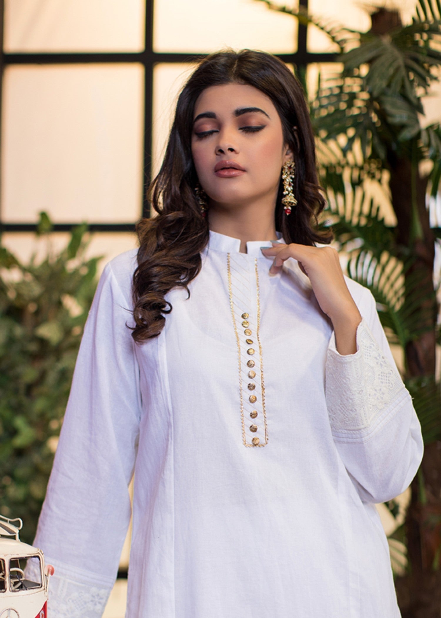 Urban Cut Cotton Embroidered Kurti White Women 1pcs