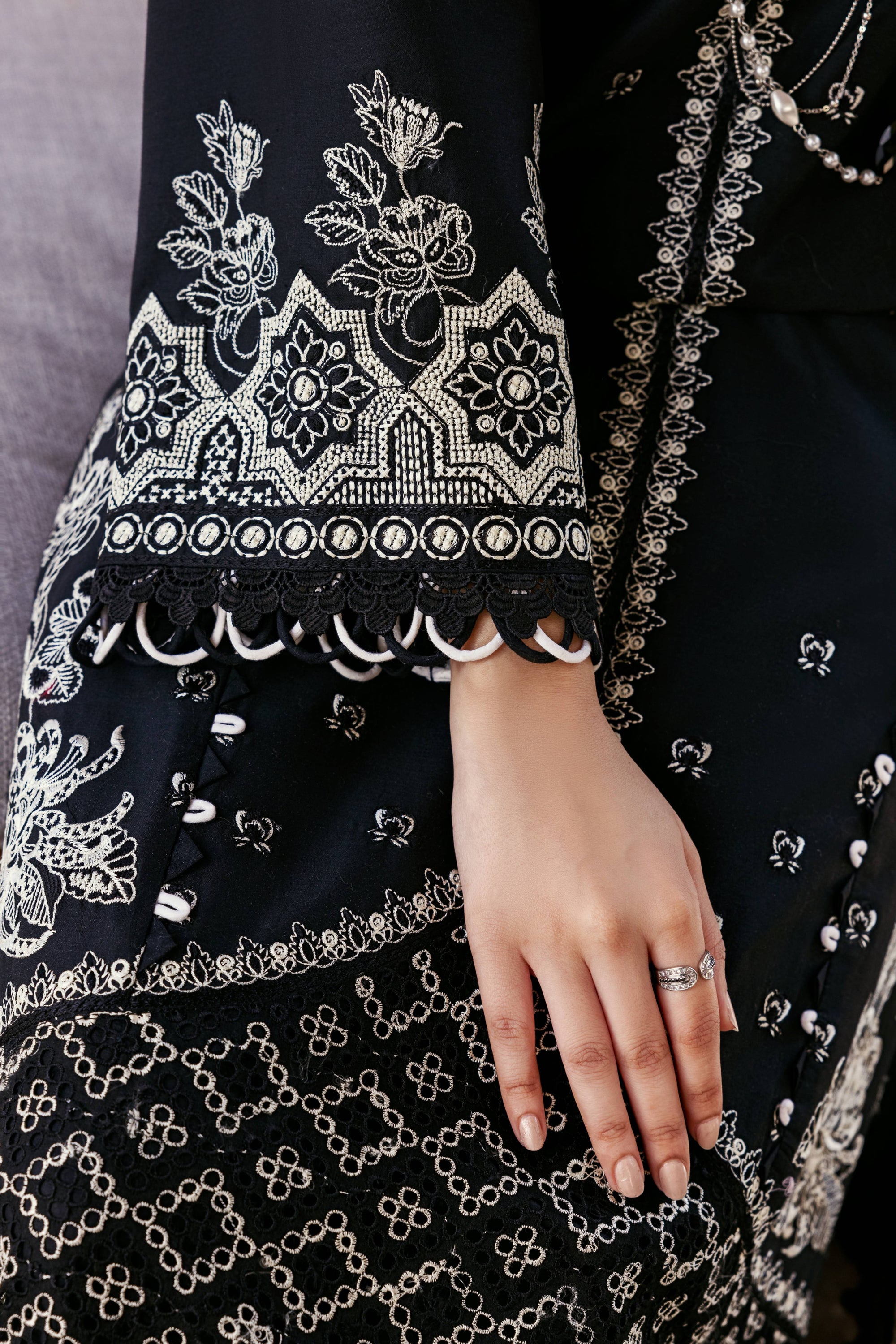 Saffron Noir Women 3pcs