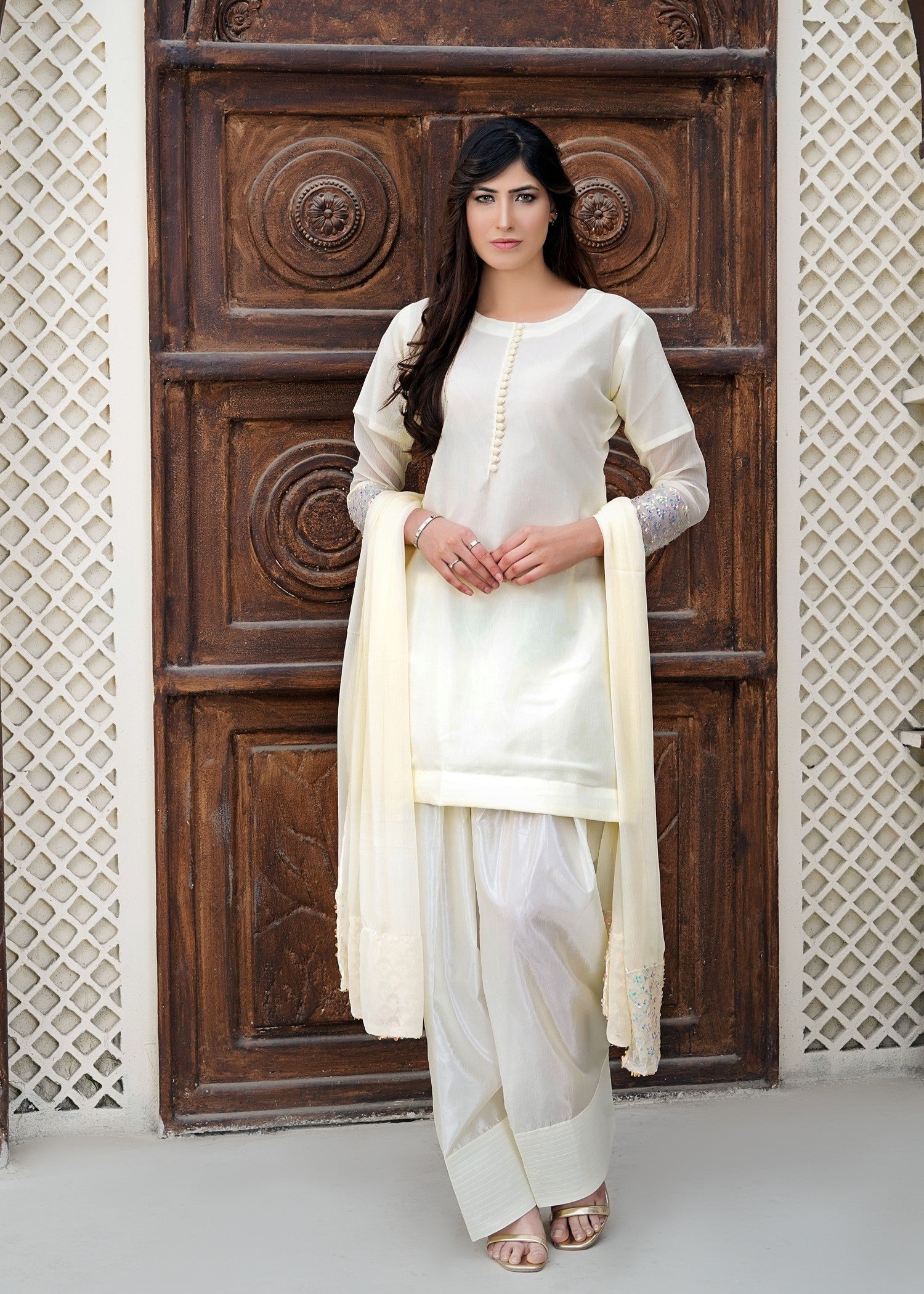 Miss & Mrs Farshi shalwar whit Women 3pcs