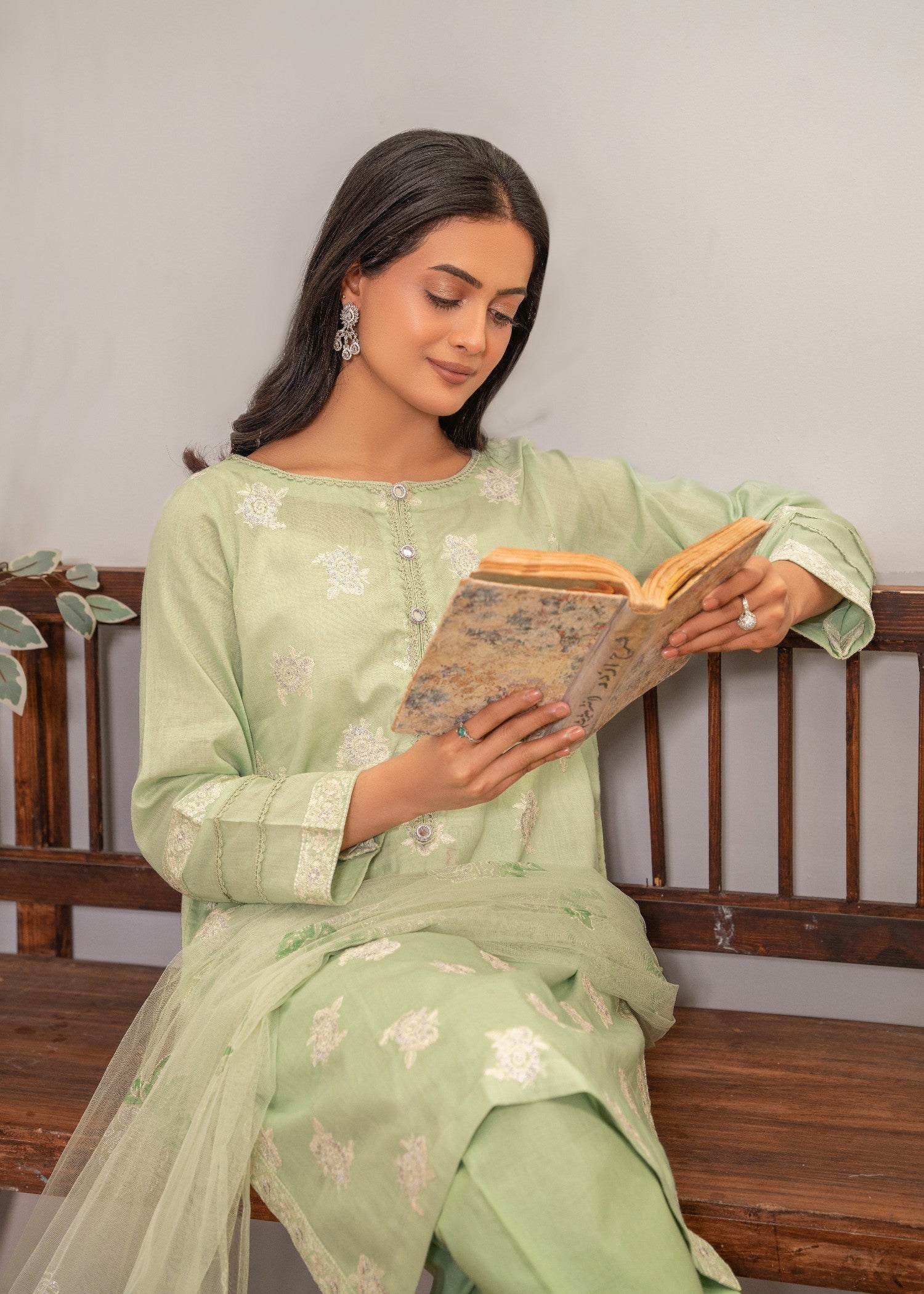 Afifa Iftikhar Tasalsul Women 3pcs