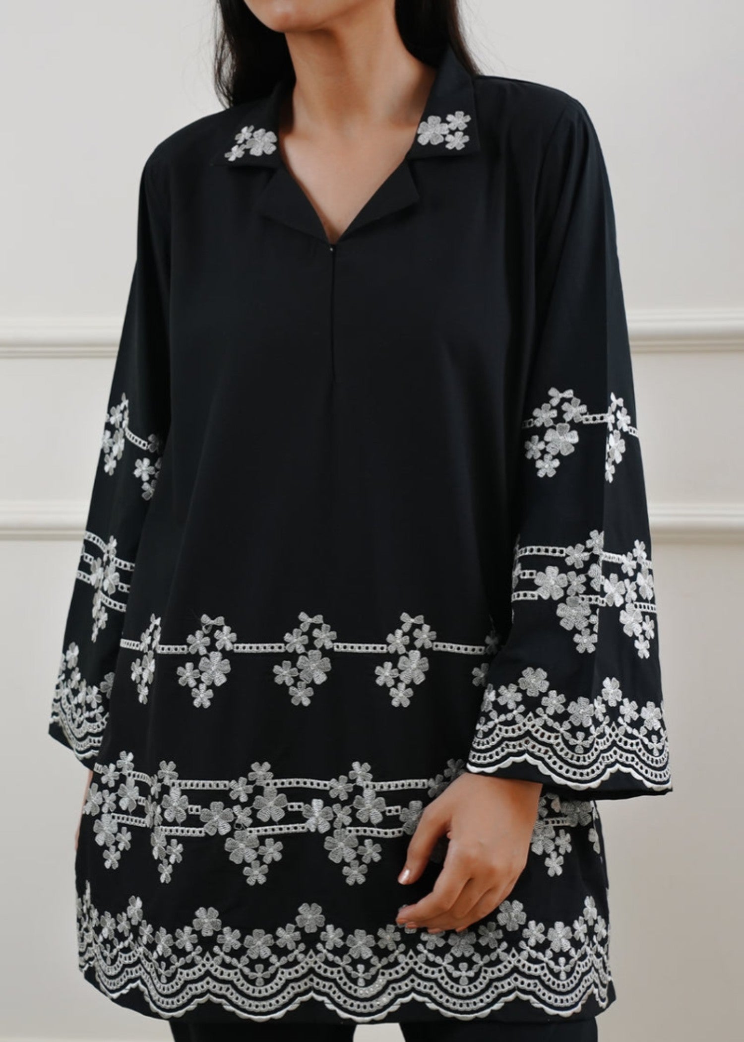 Saya SP 8070 (P16 24284 E09A ) S+T Women 2pcs