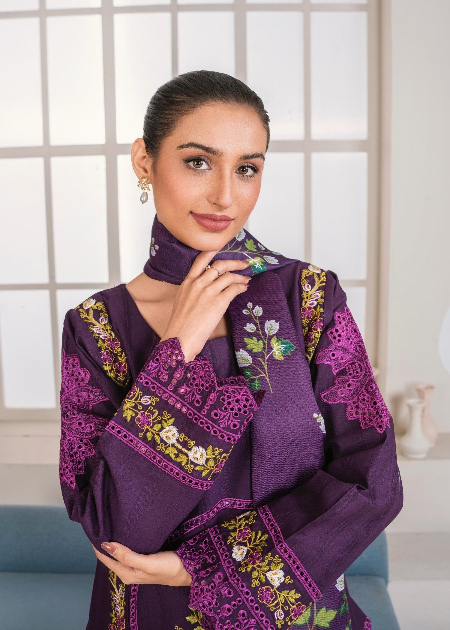 Fatima Noor’s Bi 004 4 Women 3pcs