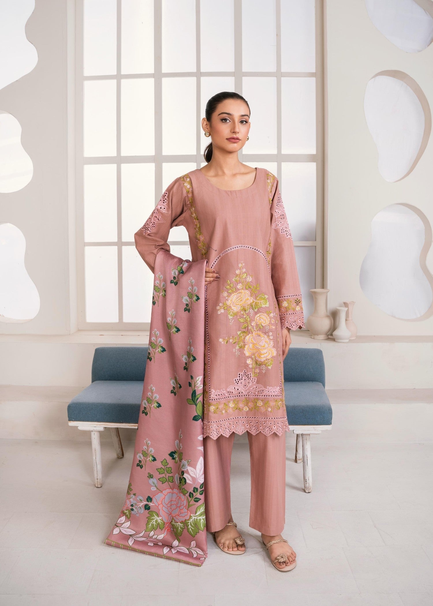 Fatima Noor’s Bi 004 5 Women 3pcs