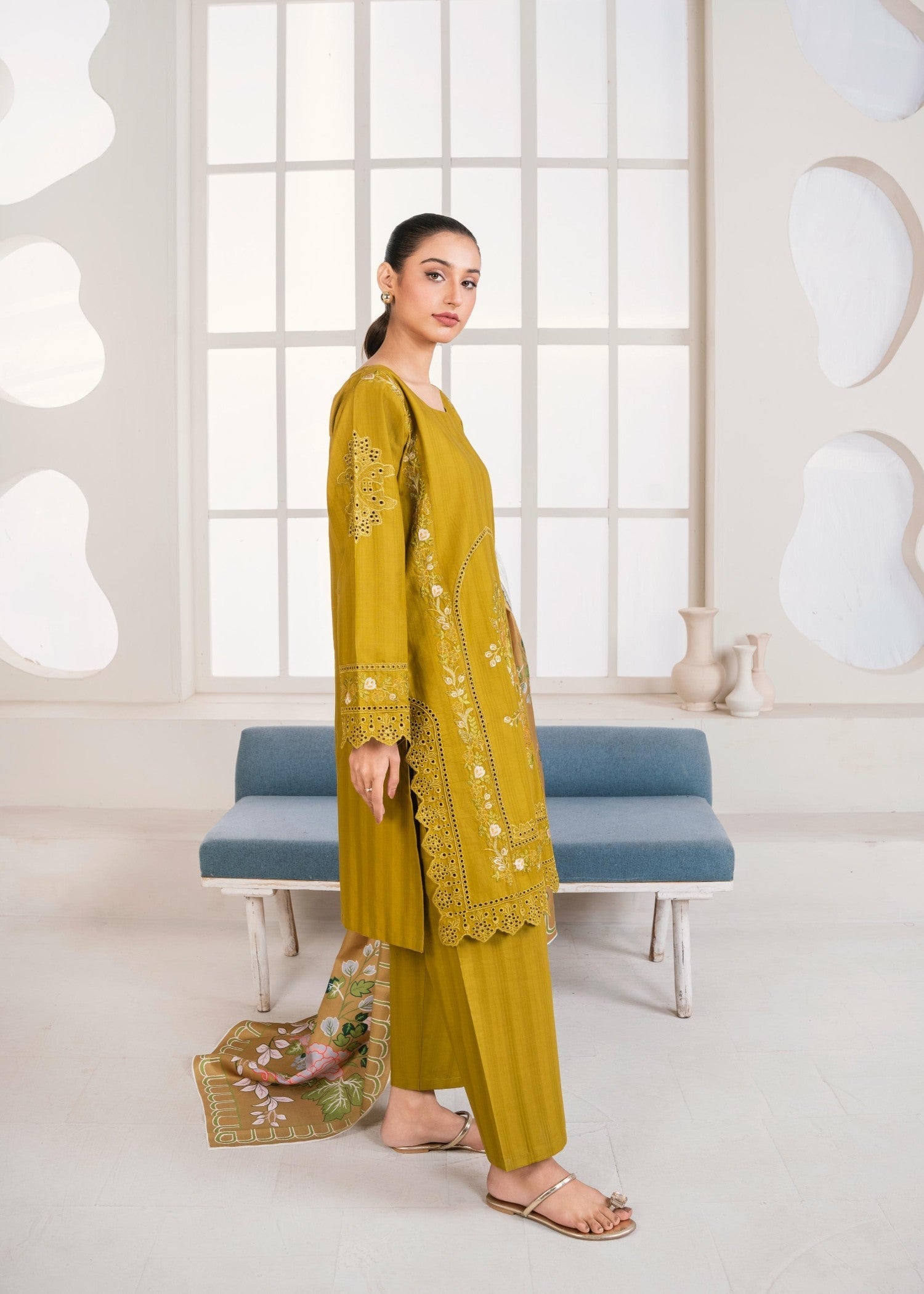 Fatima Noor’s Bi 004 6 Women 3pcs