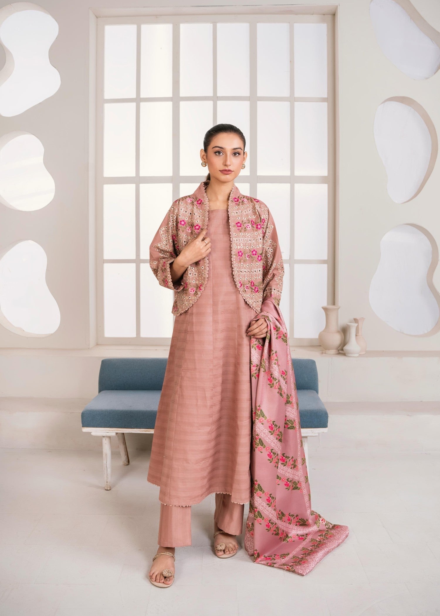 Fatima Noor’s Bi 005 5 Women 4pcs