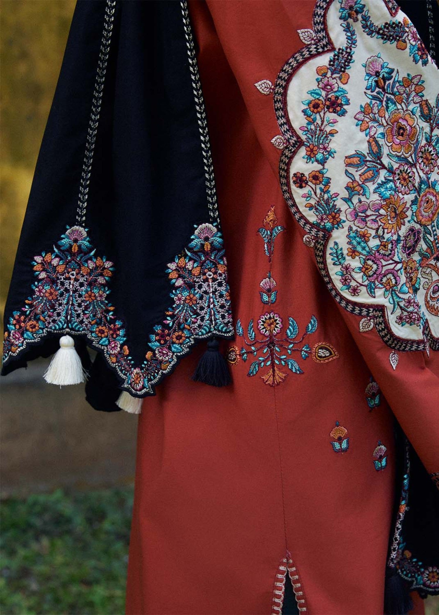 Jugnu Anura Women 2pcs