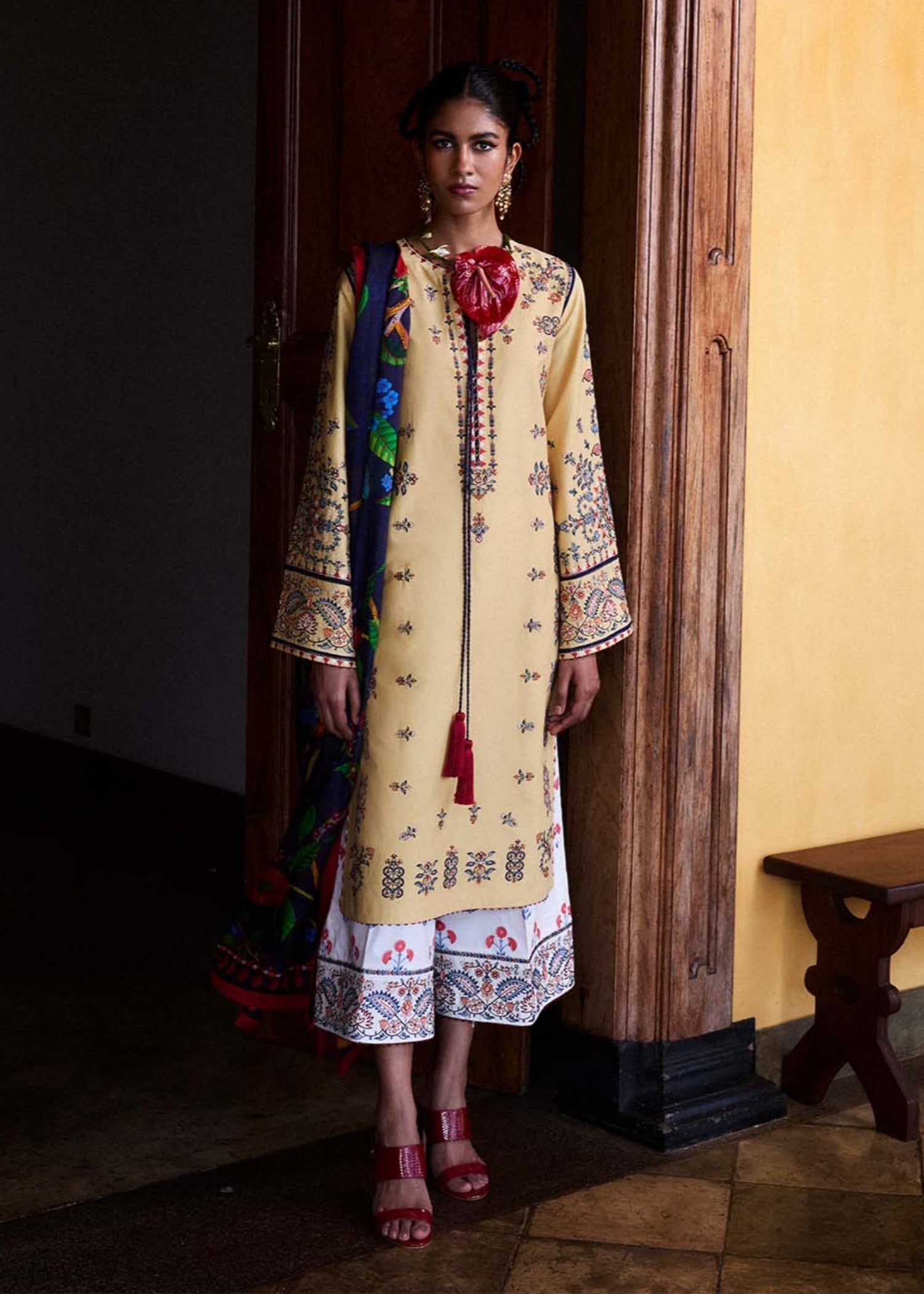 Jugnu Sandali Women 3pcs