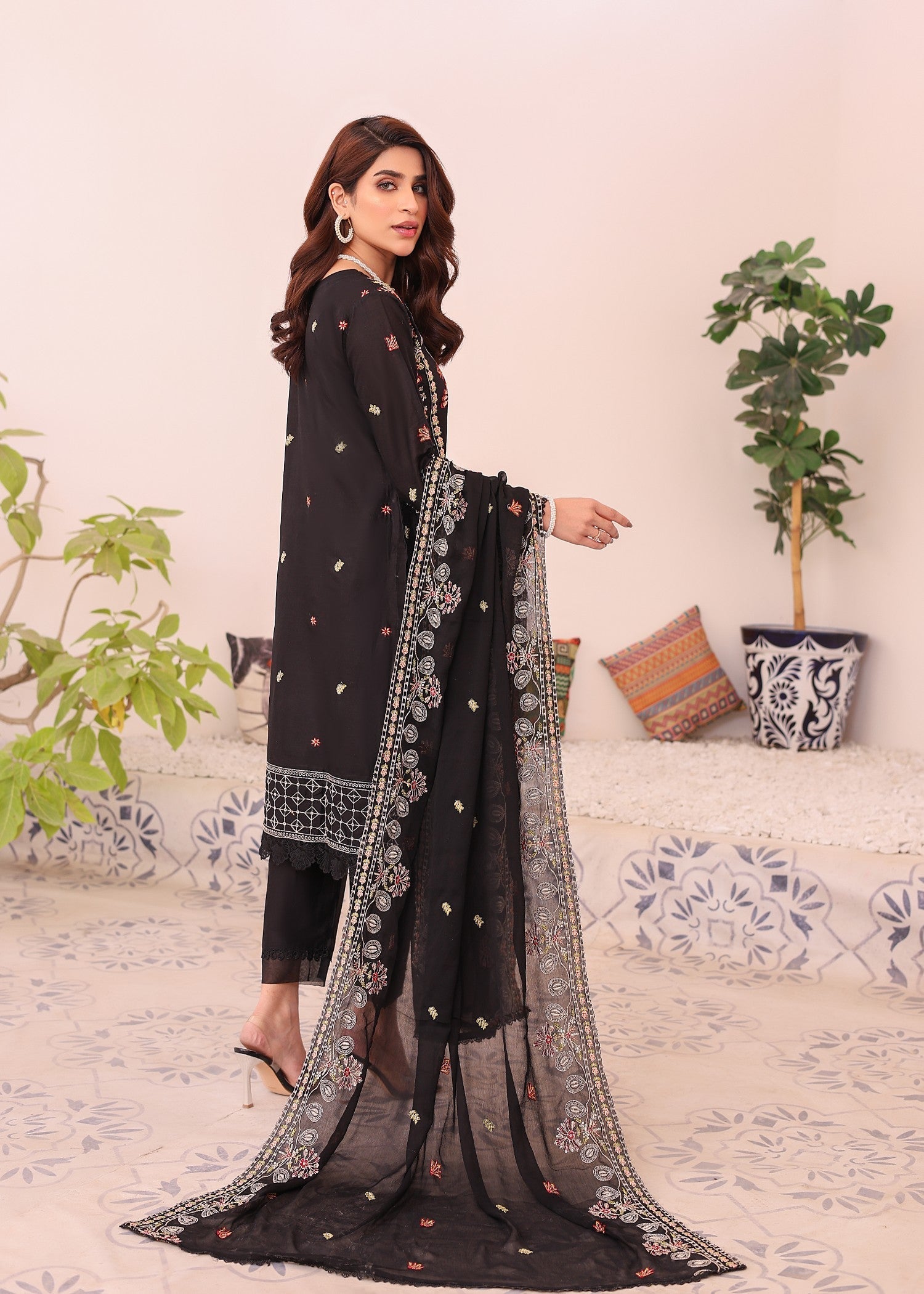 Umer Aayan B3 BLACK Women 3pcs