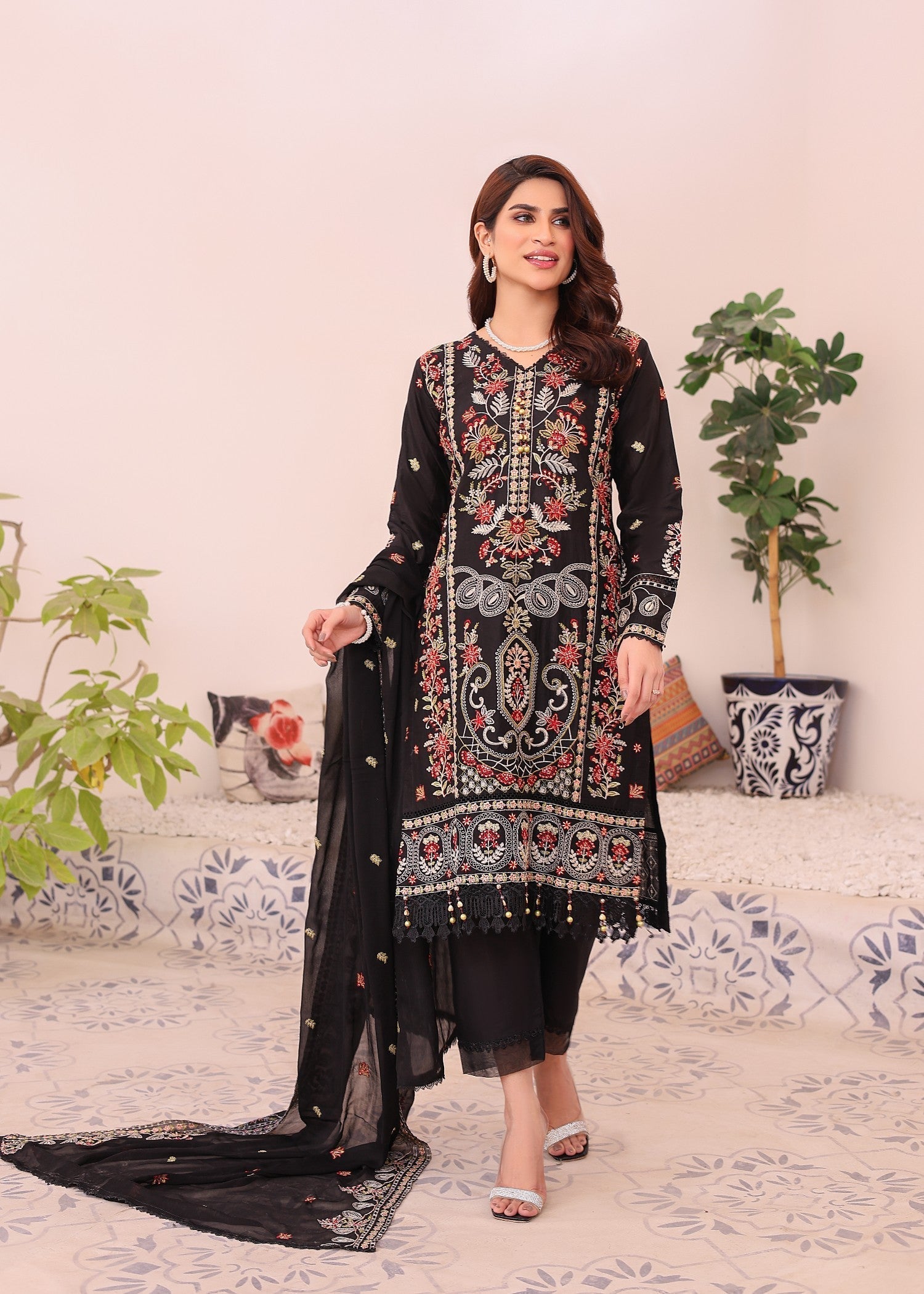 Umer Aayan B3 BLACK Women 3pcs