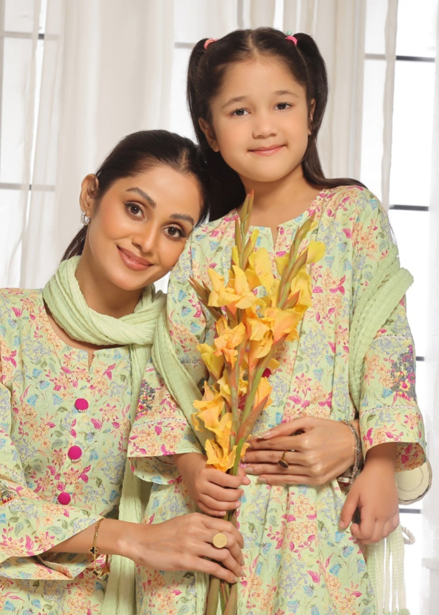 Kumash Textiles Pistachio Lawn Women Women 3pcs