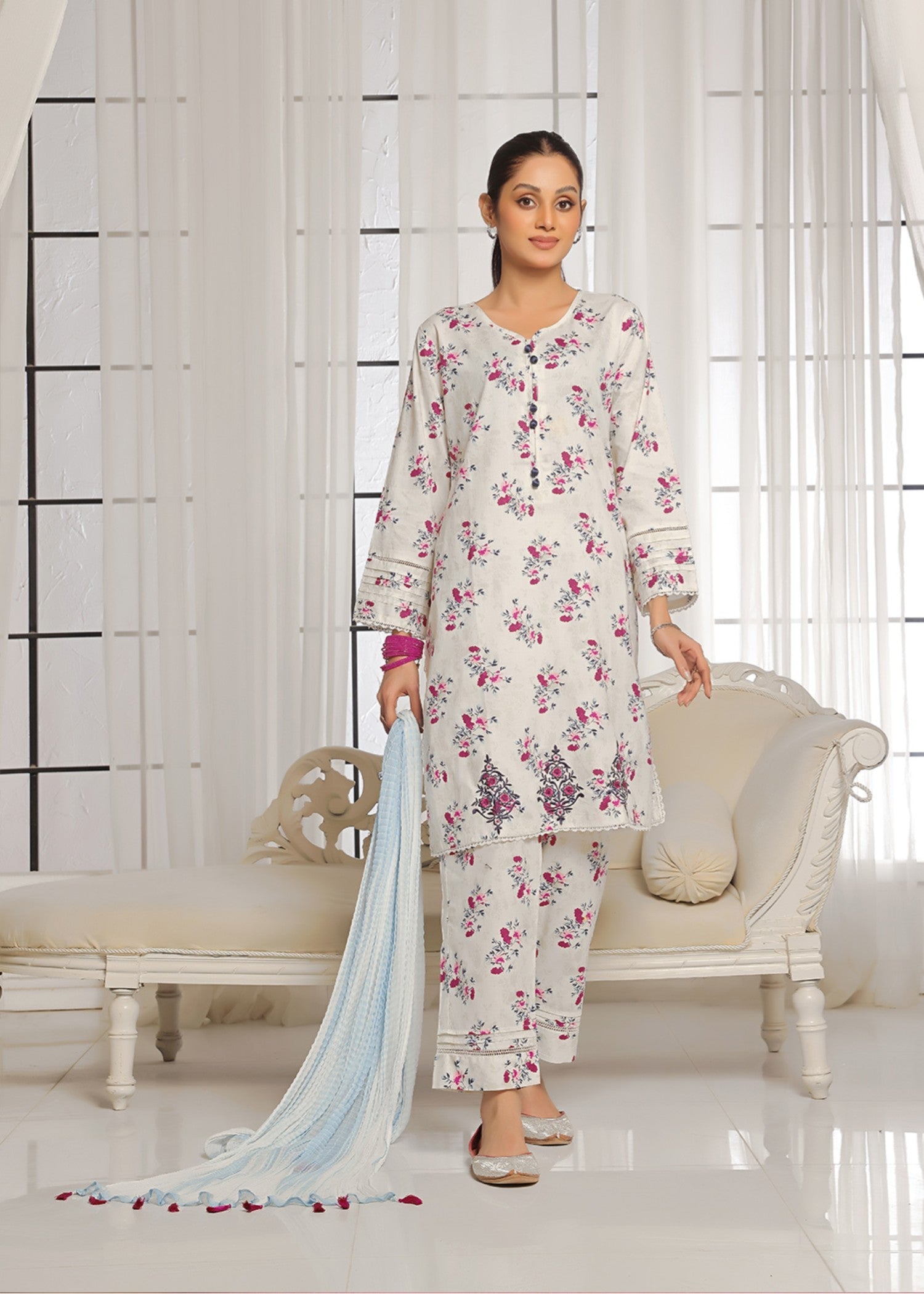 Kumash Textiles Floral White Lawn Women Women 3pcs