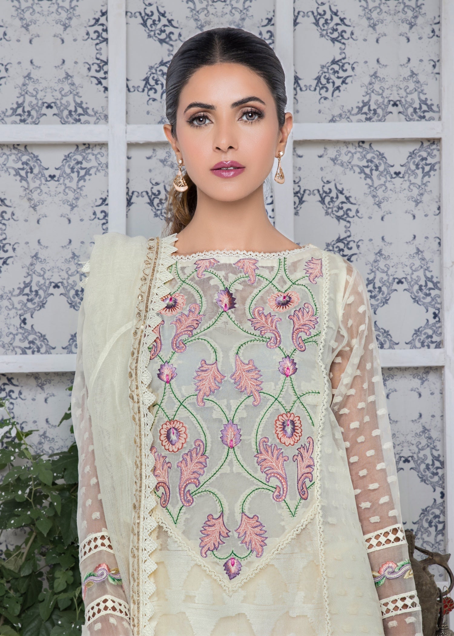 Ridah Naeem Ivory Blossom Women 2pcs