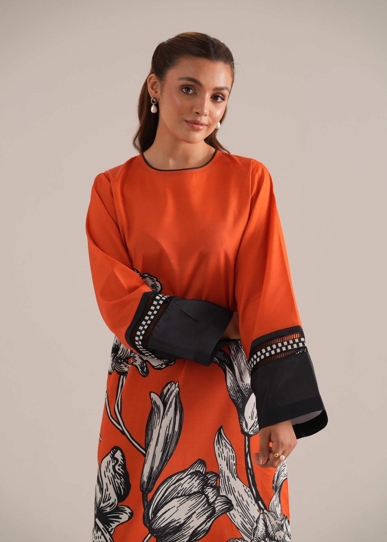 Jahaan Solere Women 1pcs