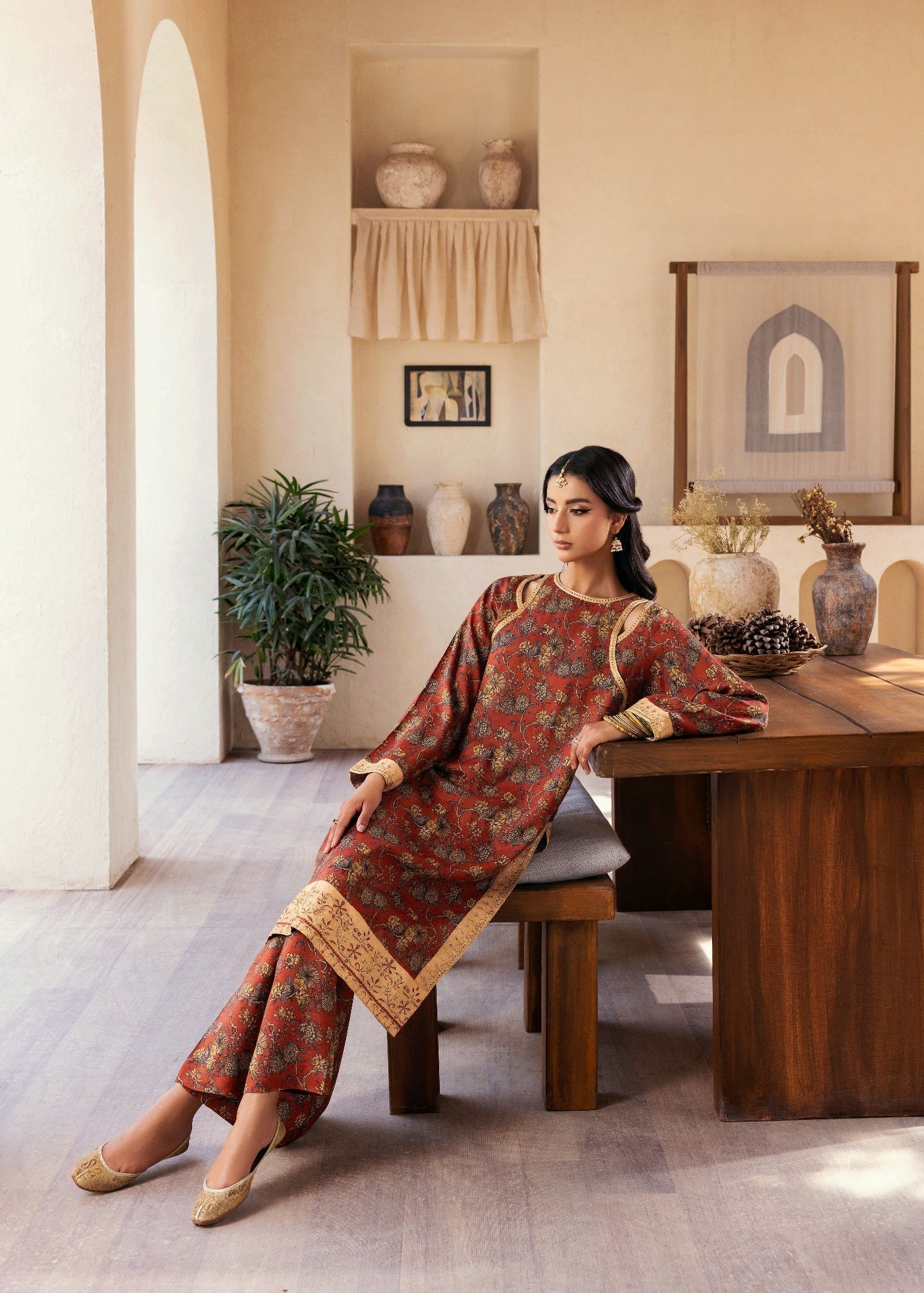 Ghonche Mehrunisa Women 2pcs