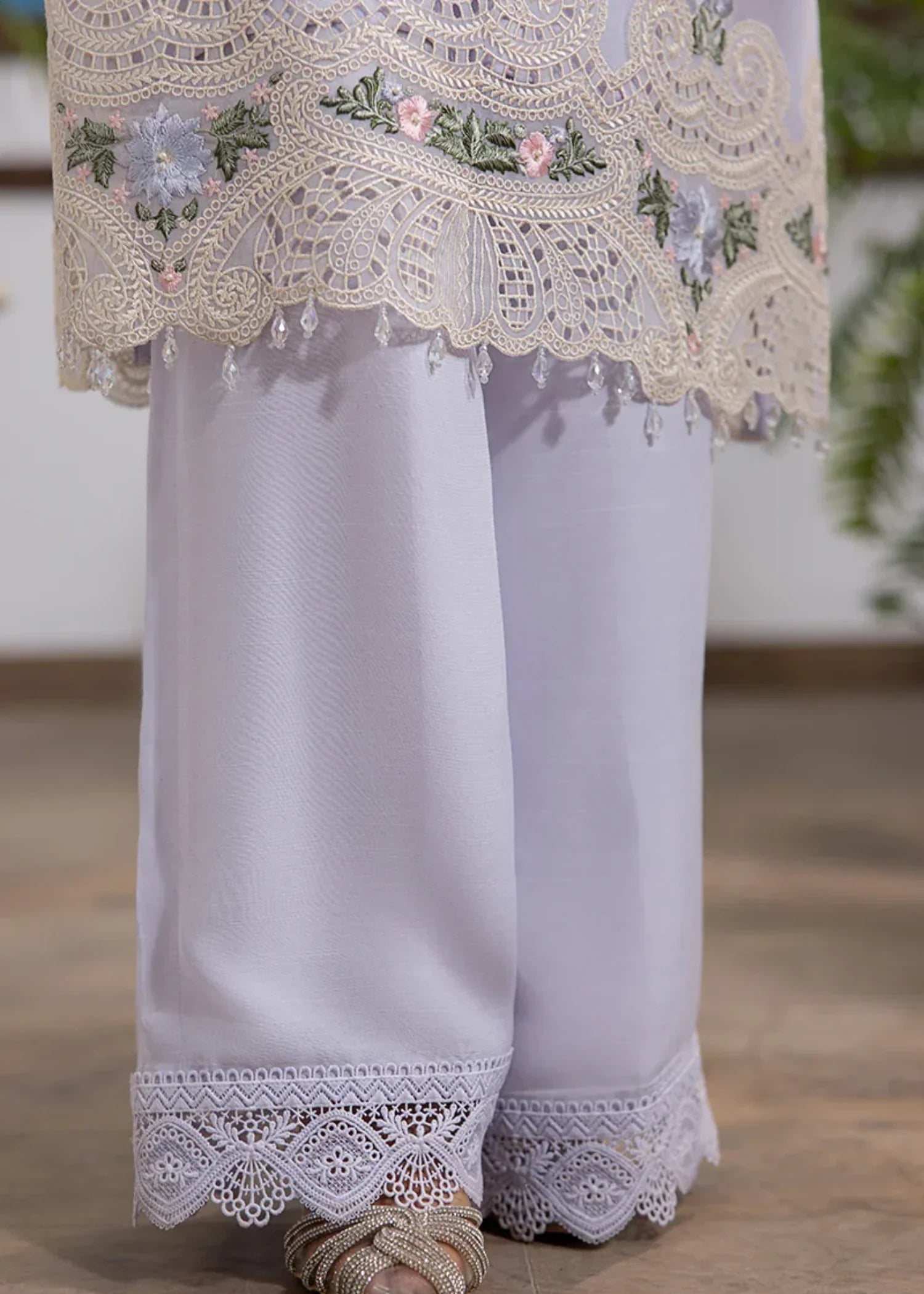 Threads & Motifs READY TO WEAR 9778 () Women 2pcs