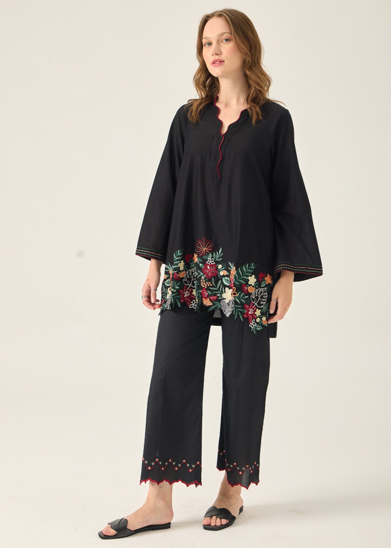 Kiara Calix – Embroidered Co ords Set Women 2pcs