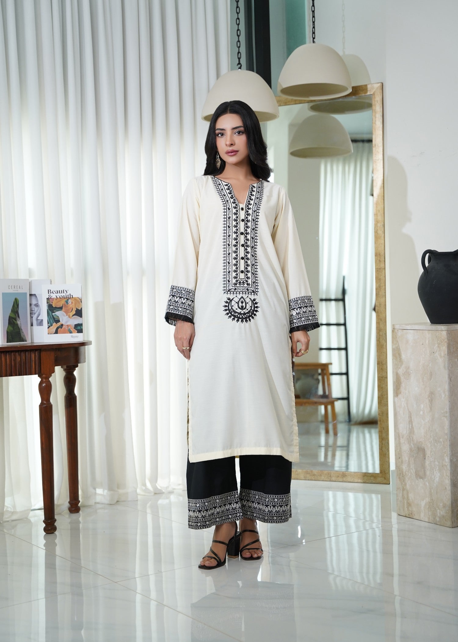 Dhaga Noorah Women 2pcs