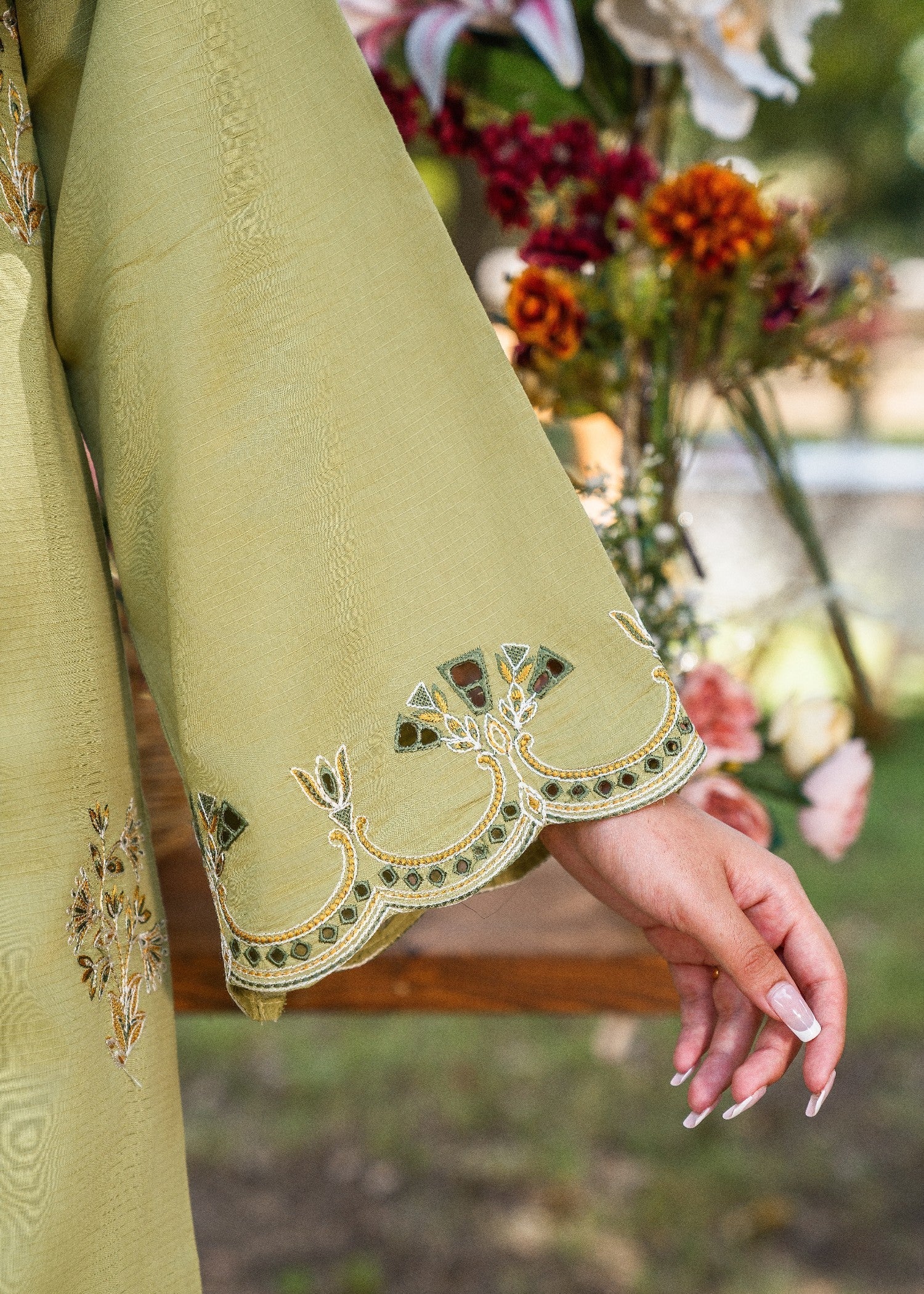 Sehrish Kanwal Moss DL 04 Women 2pcs