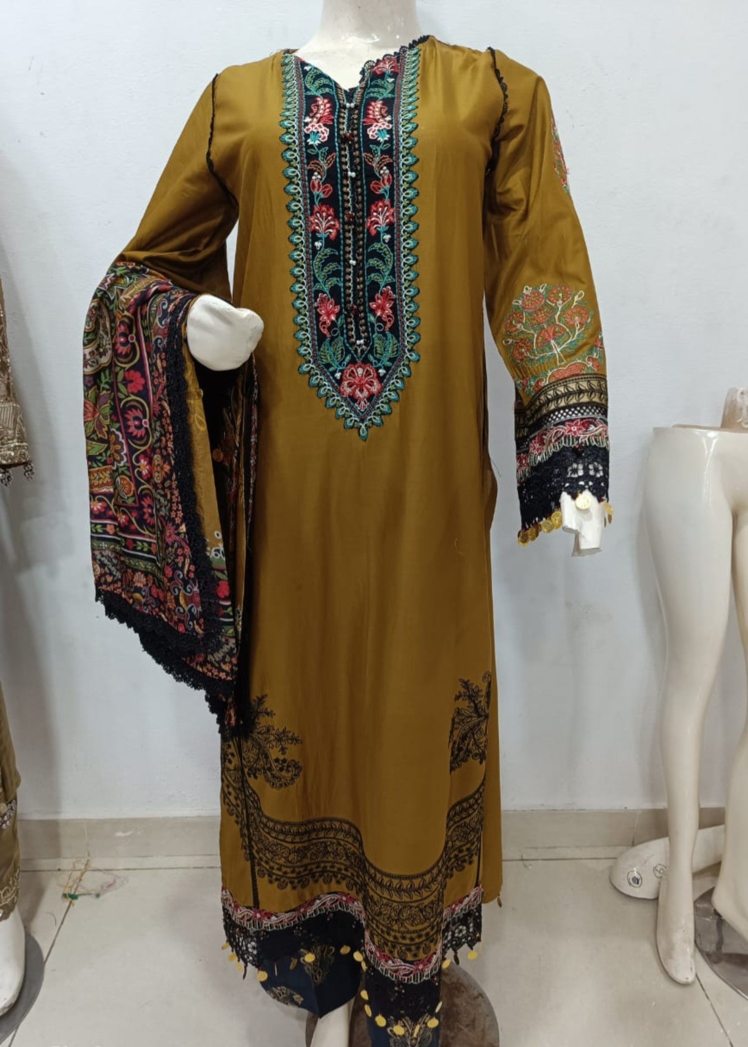Saira Rizwan SR NAZLI A 25 06 Women 3pcs