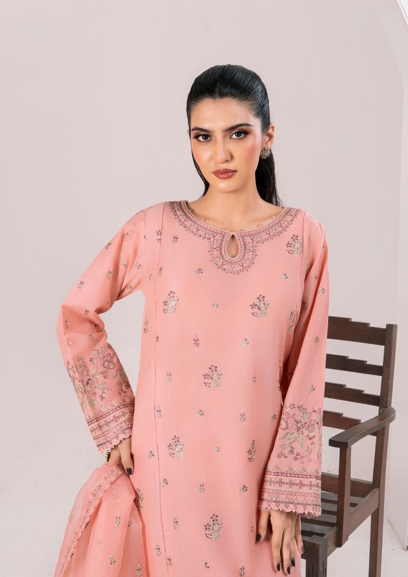 Alfatah Pret Embroidered Lawn ZAUQ S25 0008 Women 3pcs