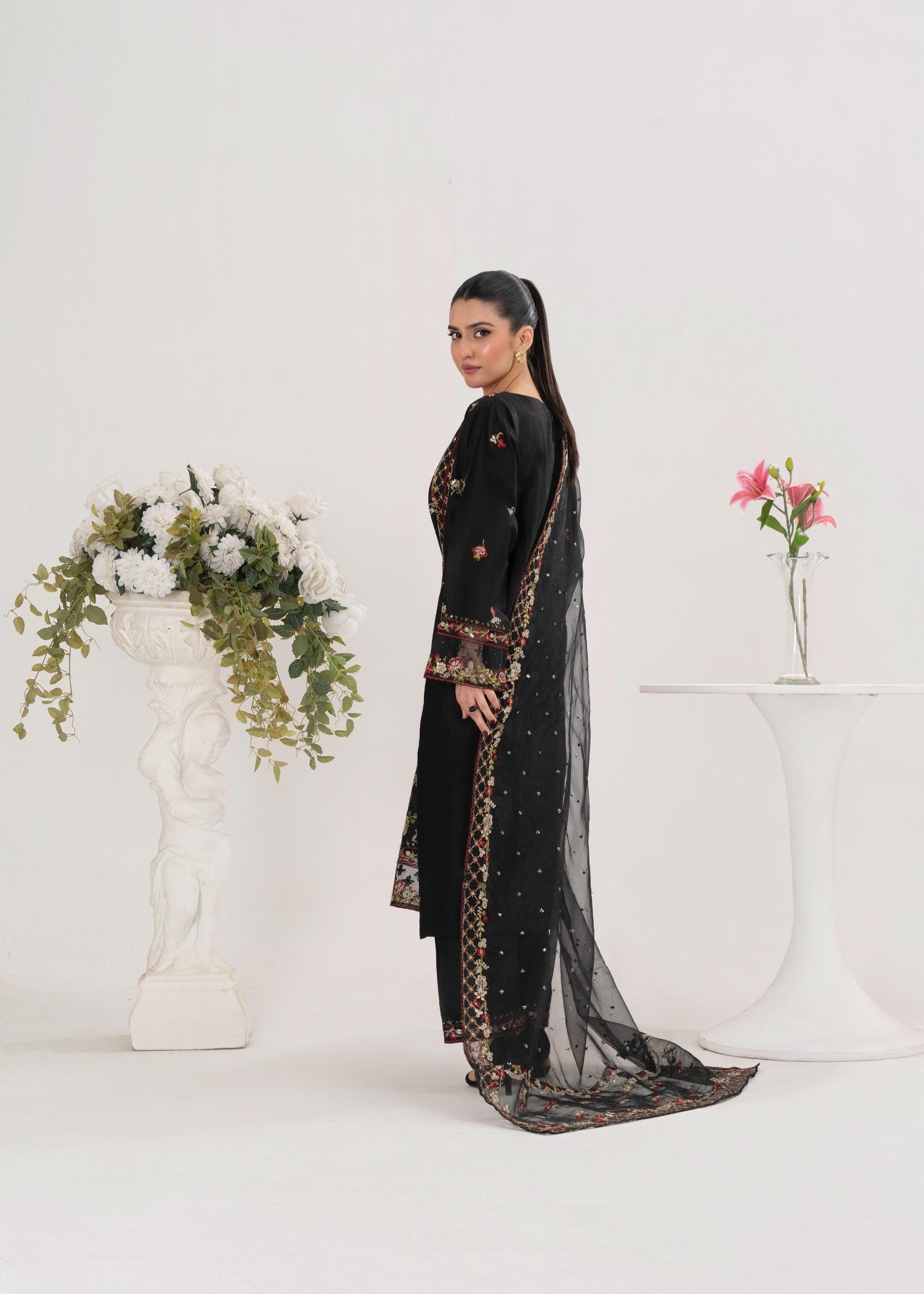 Stylish Collection AROOSH EMBROIDERED Women 3pcs