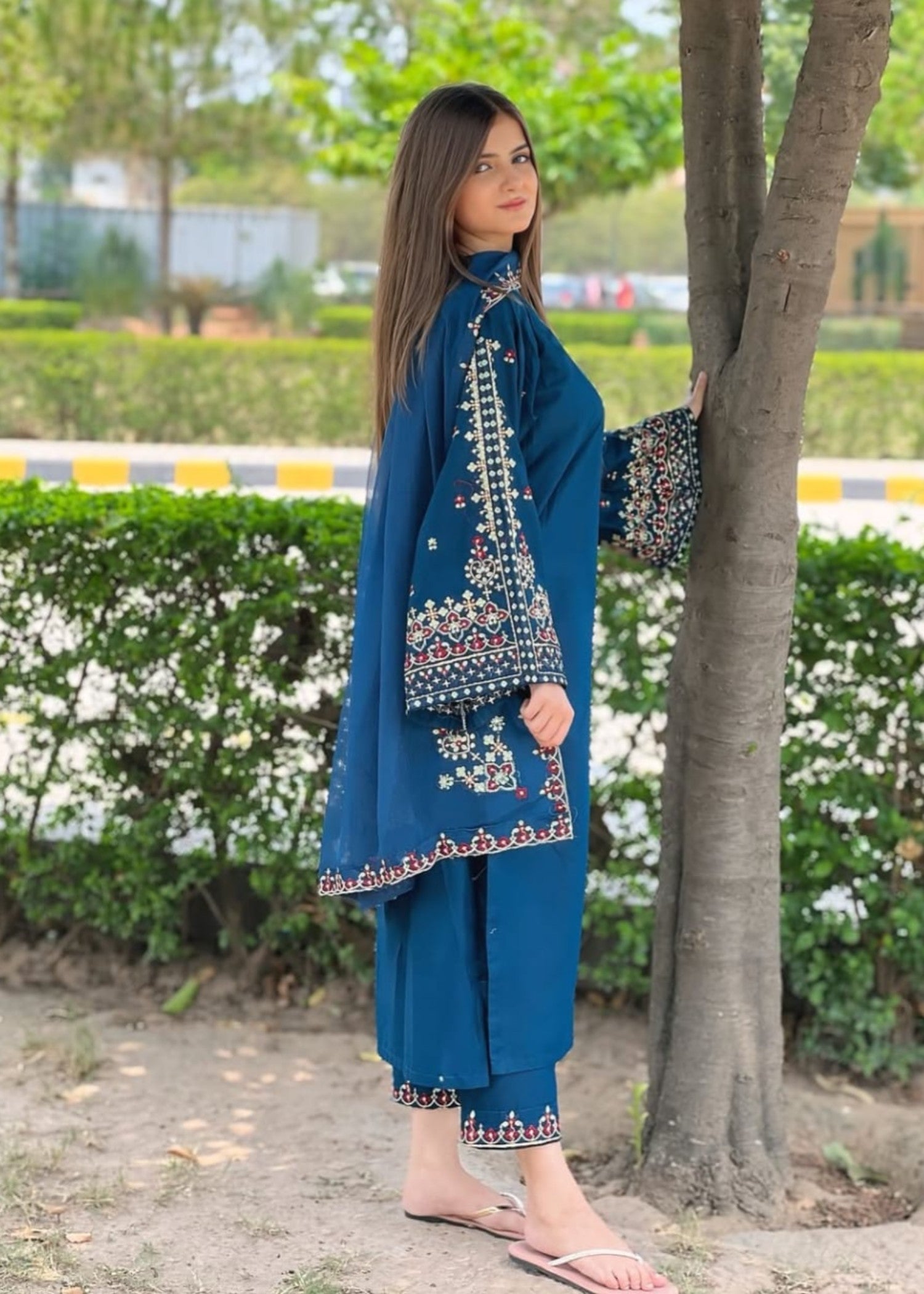 Kala Jora NEElUM Women 3pcs