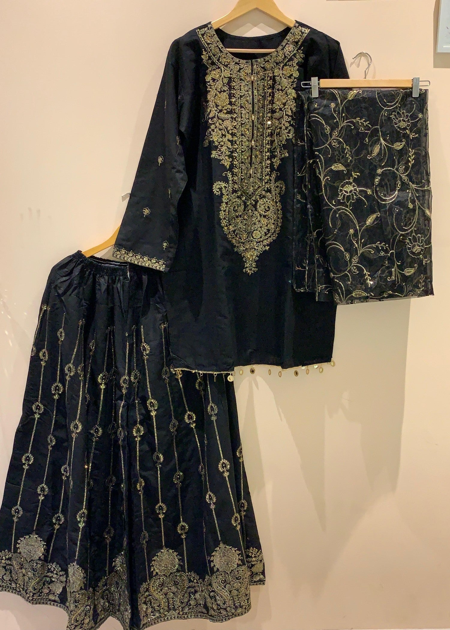 Avira Pret Rubaab Women 3pcs