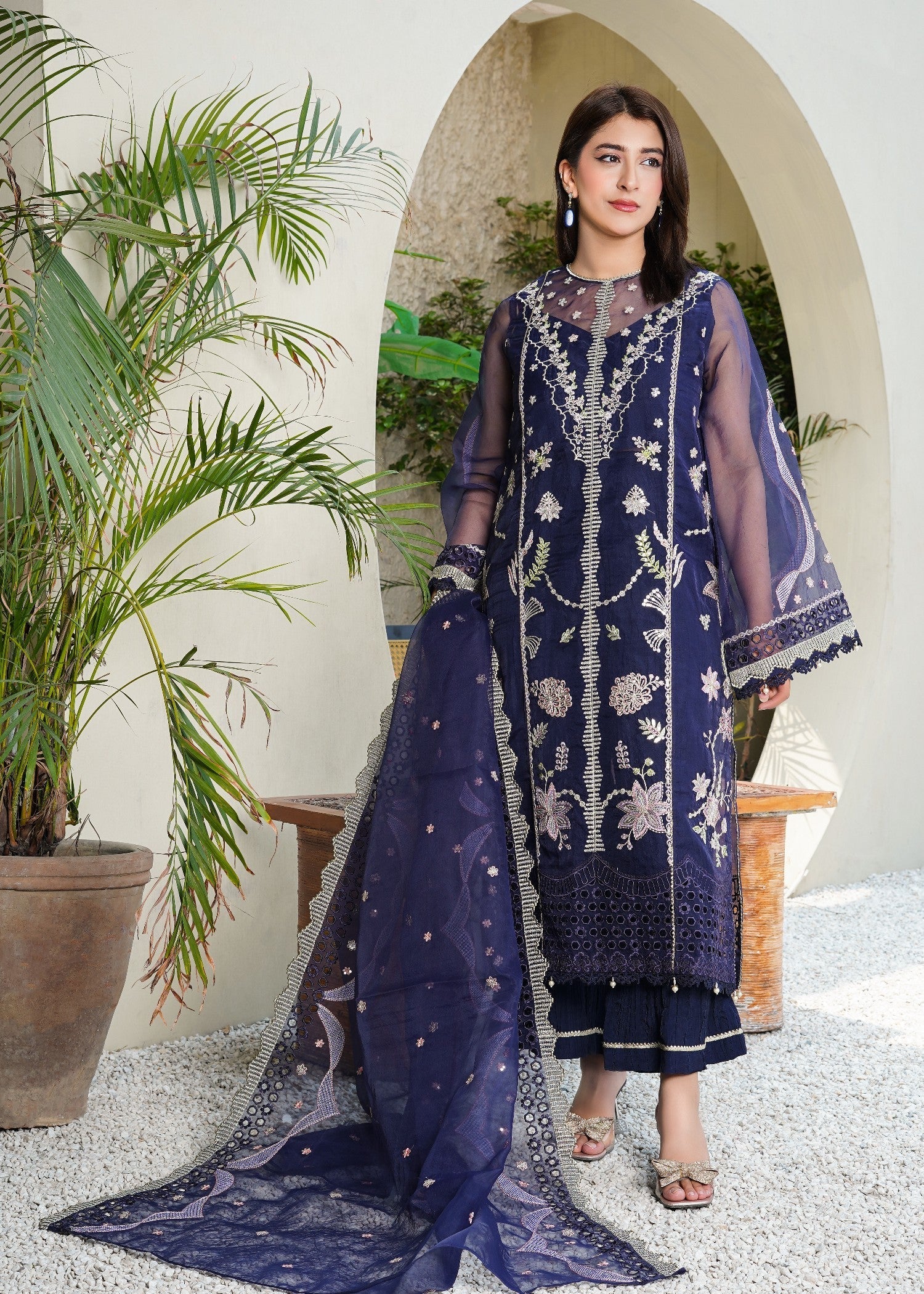 Surmai ELLA Embroidered Women 4pcs