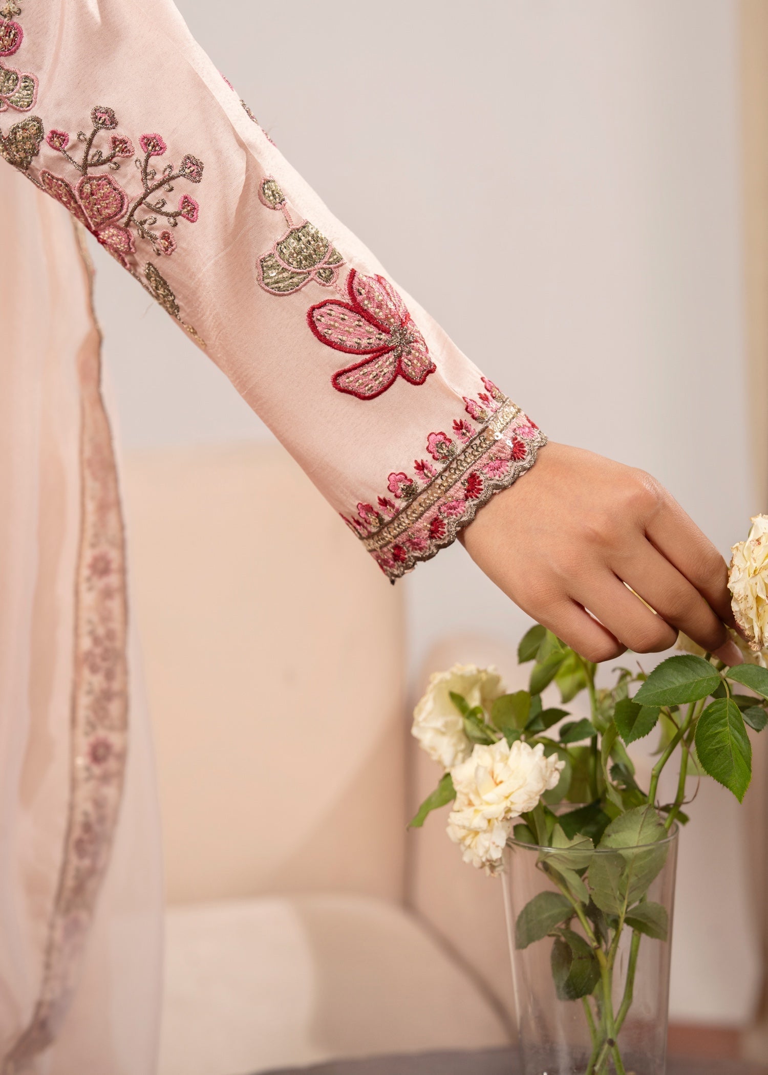 Maira Fashion pink embroidered kurta set Women 3pcs