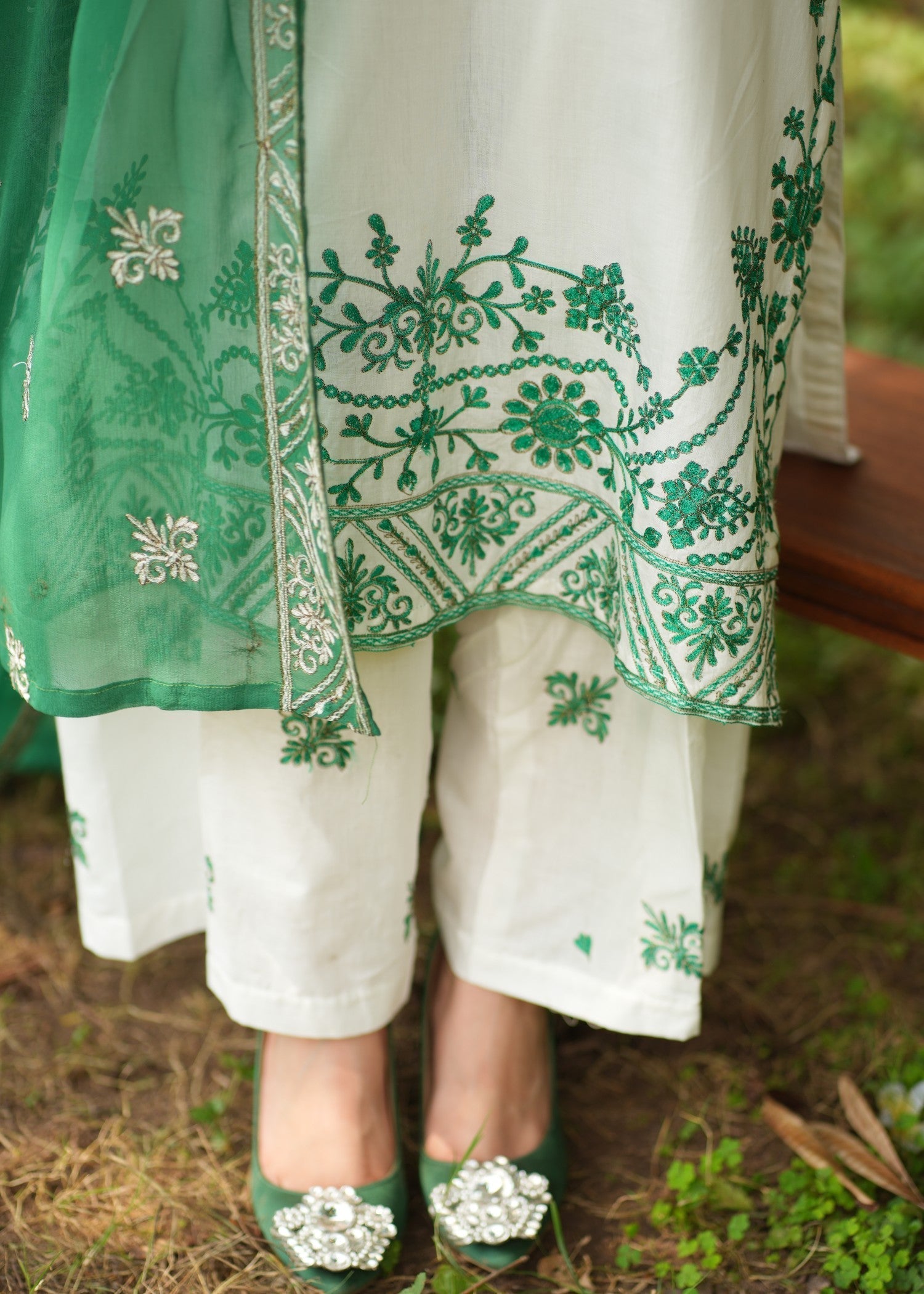 Aster Azaadi Ethnic Lawn Dress Women 3pcs