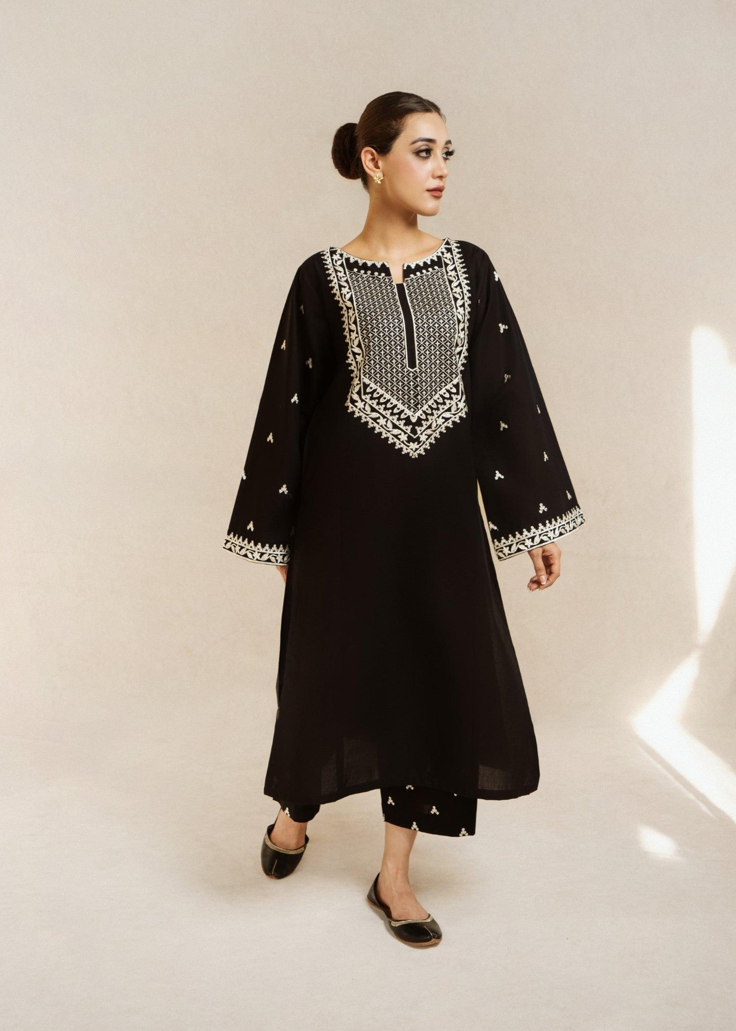 Ramal Tareek embroidered dress Women 2pcs